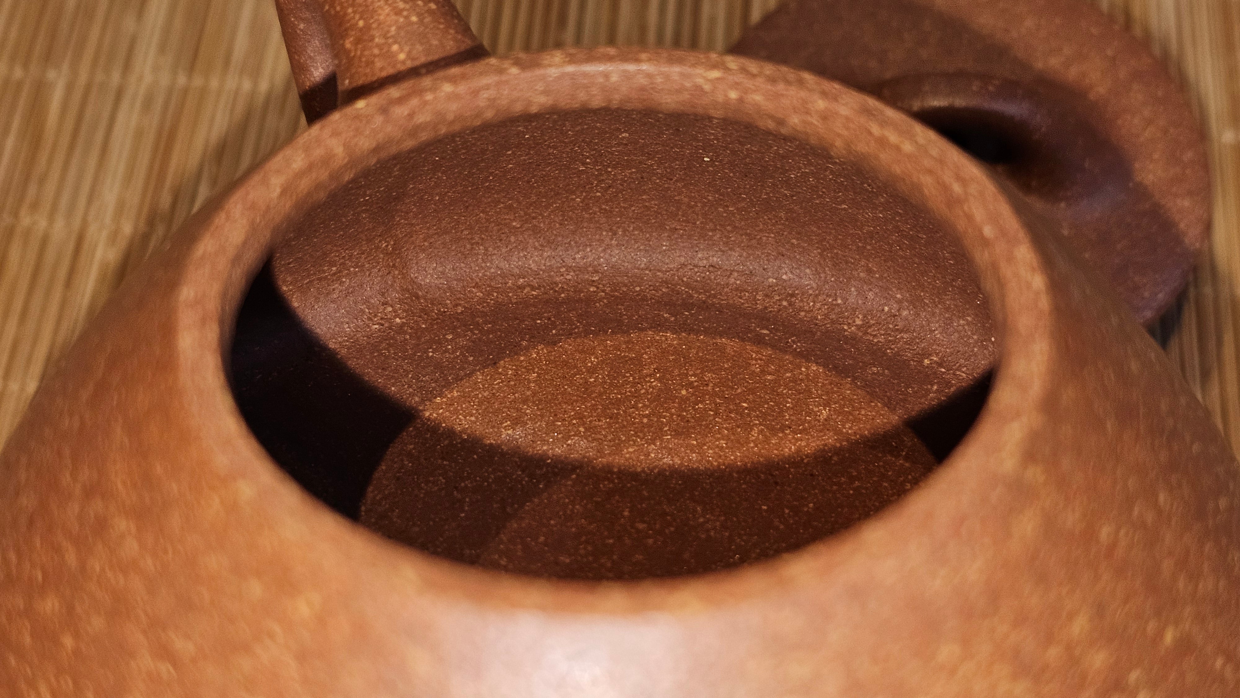 Shi Piao 石瓢, 152.0ml, Ping Gai Shi Piao 平盖石瓢 Huang Jiang Po Ni 黄降坡泥, by our Collaborative Craftsman Chen Hua Jun 陈华军。