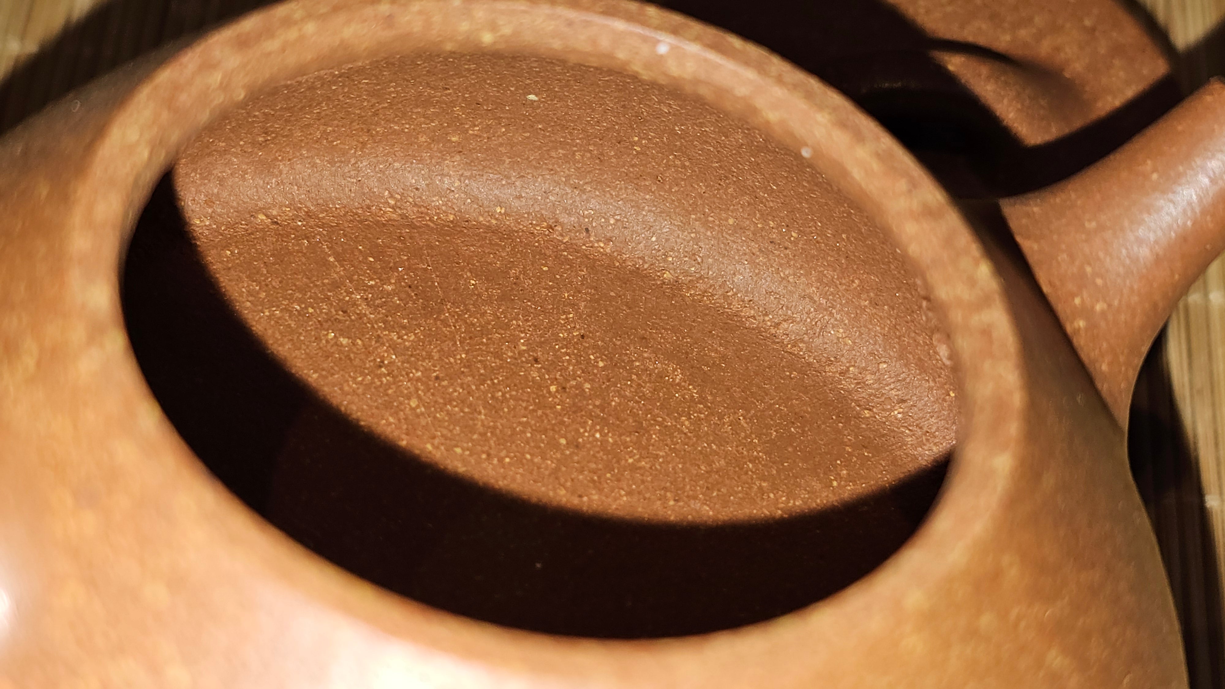 Shi Piao 石瓢, 152.0ml, Ping Gai Shi Piao 平盖石瓢 Huang Jiang Po Ni 黄降坡泥, by our Collaborative Craftsman Chen Hua Jun 陈华军。