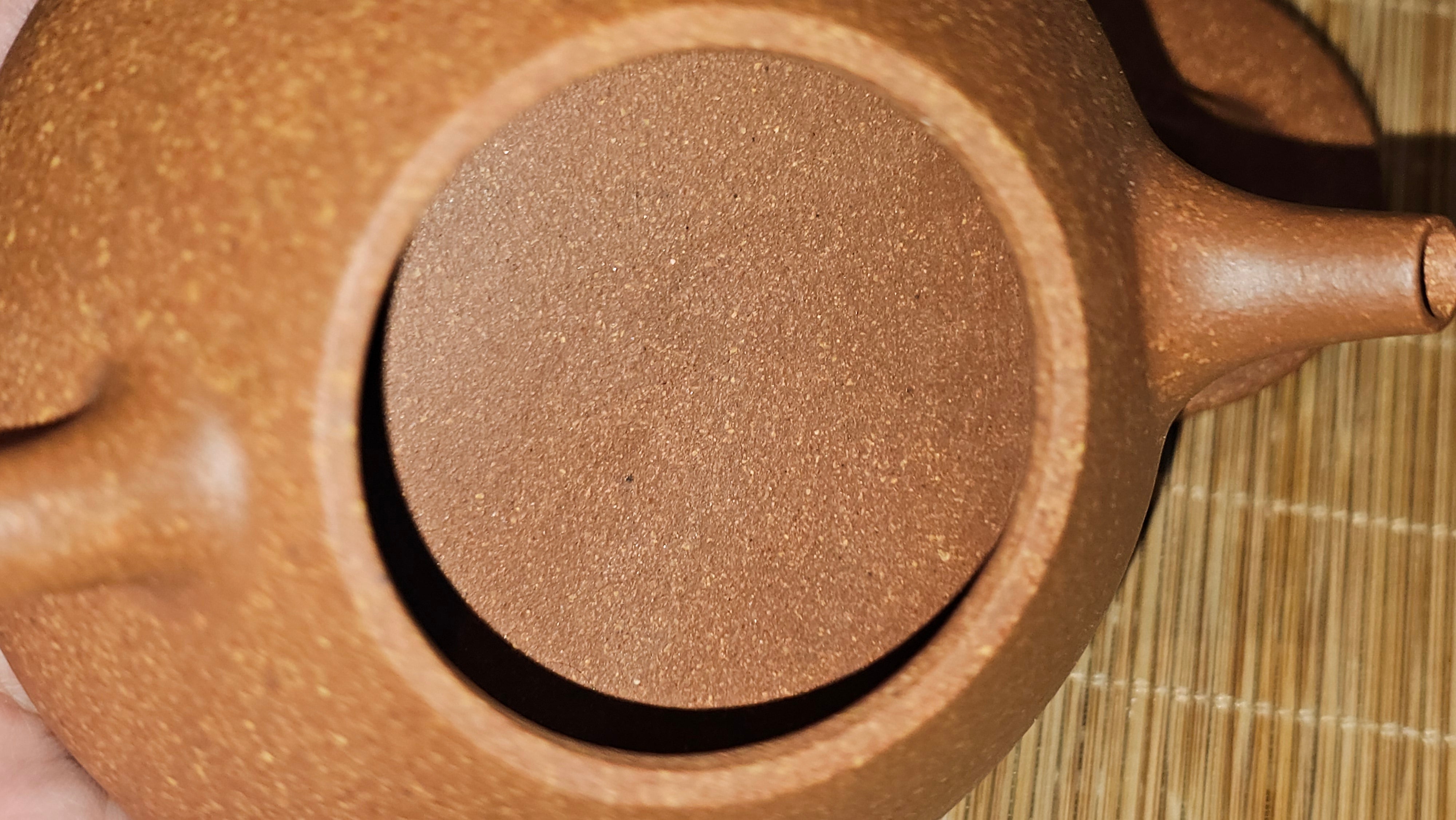 Shi Piao 石瓢, 152.0ml, Ping Gai Shi Piao 平盖石瓢 Huang Jiang Po Ni 黄降坡泥, by our Collaborative Craftsman Chen Hua Jun 陈华军。