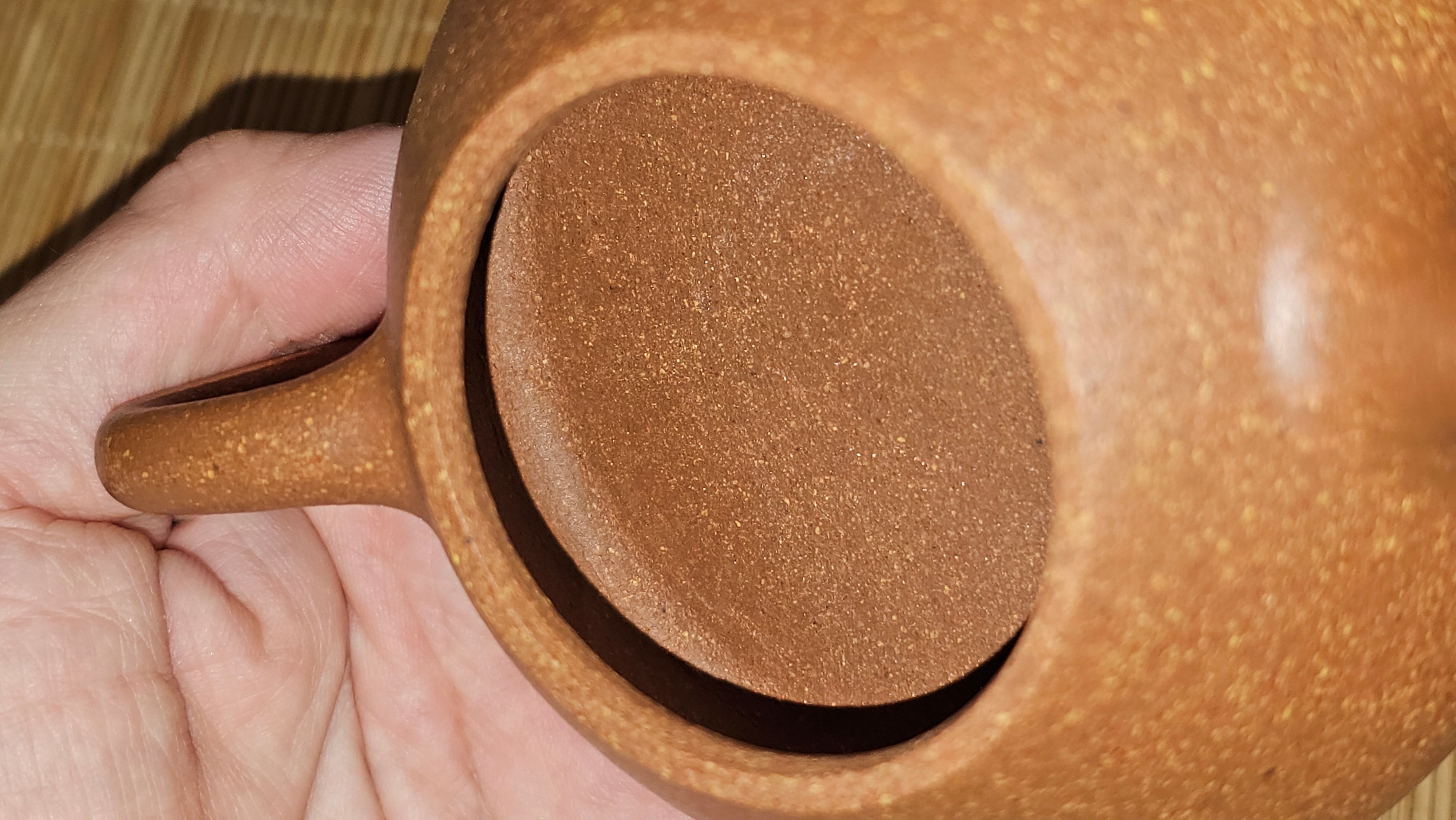 Shi Piao 石瓢, 152.0ml, Ping Gai Shi Piao 平盖石瓢 Huang Jiang Po Ni 黄降坡泥, by our Collaborative Craftsman Chen Hua Jun 陈华军。