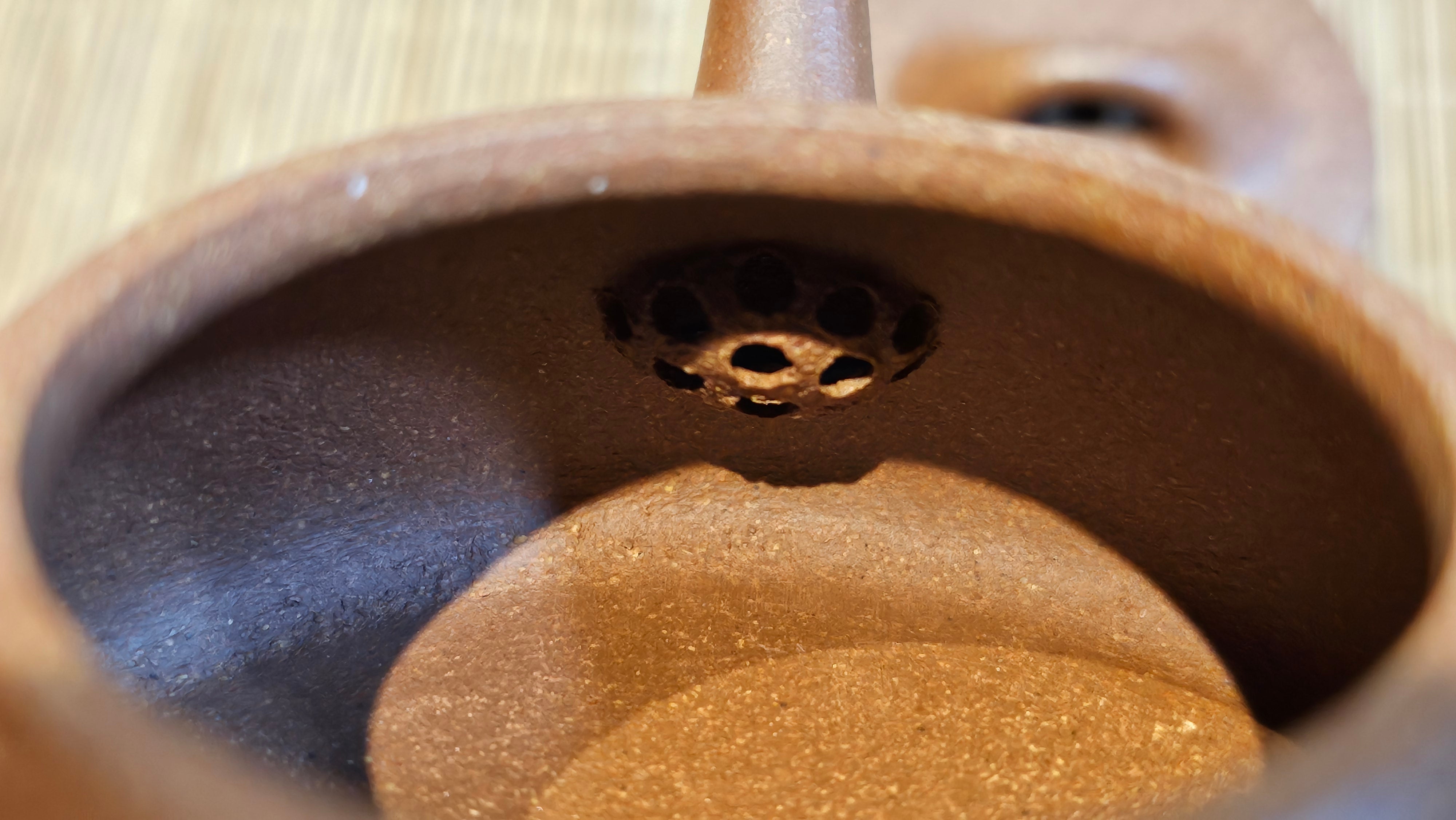 Shi Piao 石瓢, 152.0ml, Ping Gai Shi Piao 平盖石瓢 Huang Jiang Po Ni 黄降坡泥, by our Collaborative Craftsman Chen Hua Jun 陈华军。