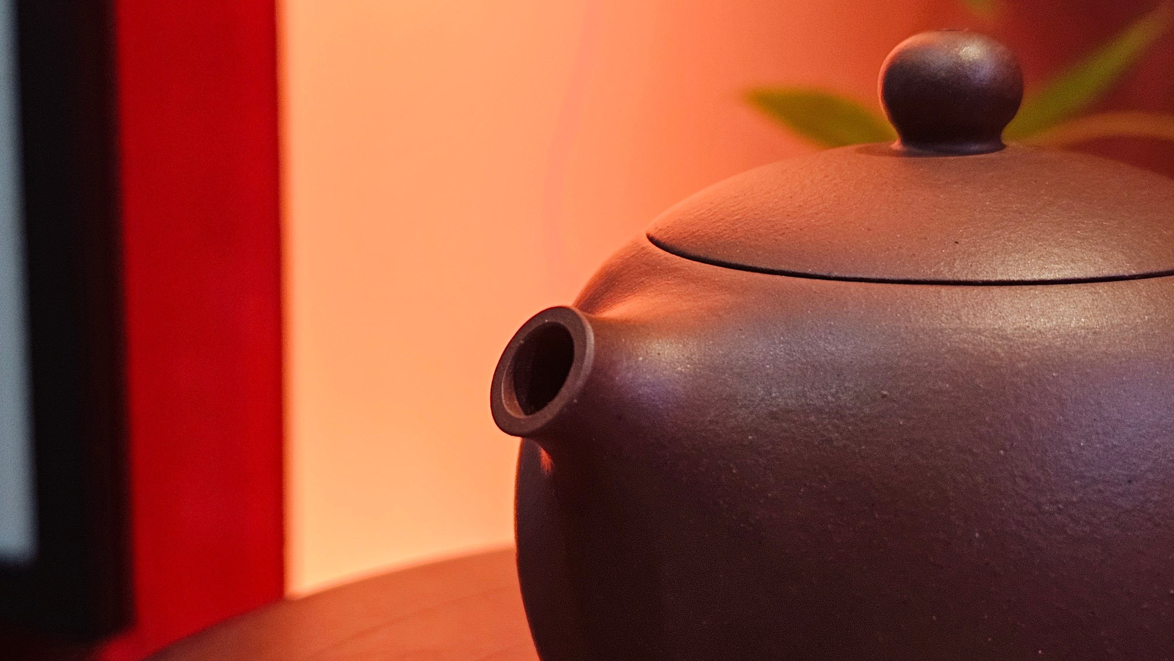 Xi Shi 西施, 171.6ml, Di Cao Qing Zi Ni 底槽青紫泥, by Craftsman Gu Xiao Ming 顾小明。