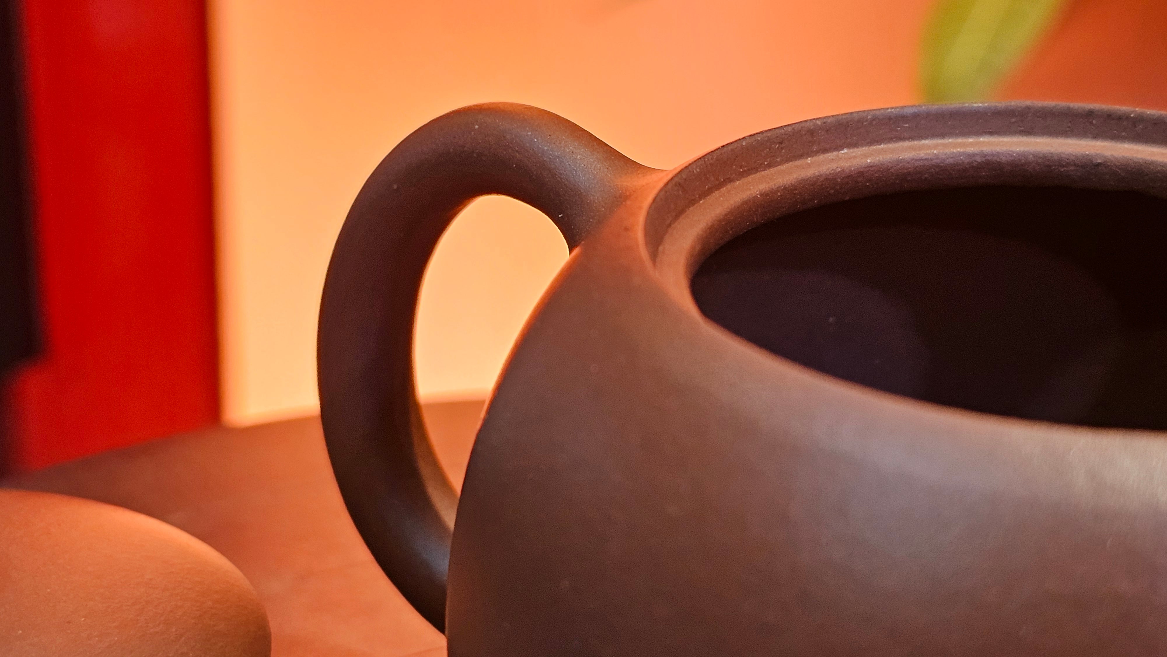 Xi Shi 西施, 171.6ml, Di Cao Qing Zi Ni 底槽青紫泥, by Craftsman Gu Xiao Ming 顾小明。