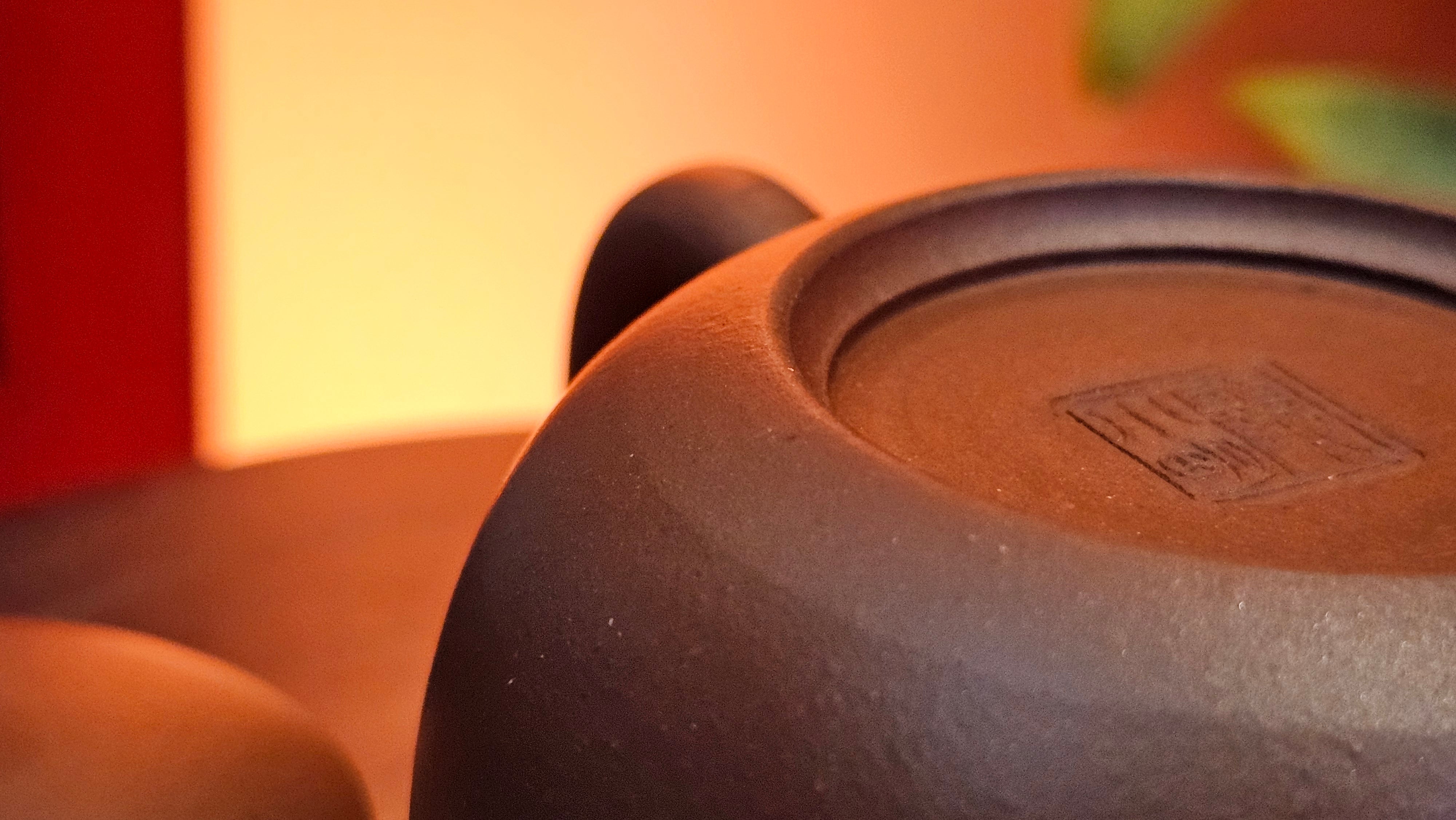 Xi Shi 西施, 171.6ml, Di Cao Qing Zi Ni 底槽青紫泥, by Craftsman Gu Xiao Ming 顾小明。