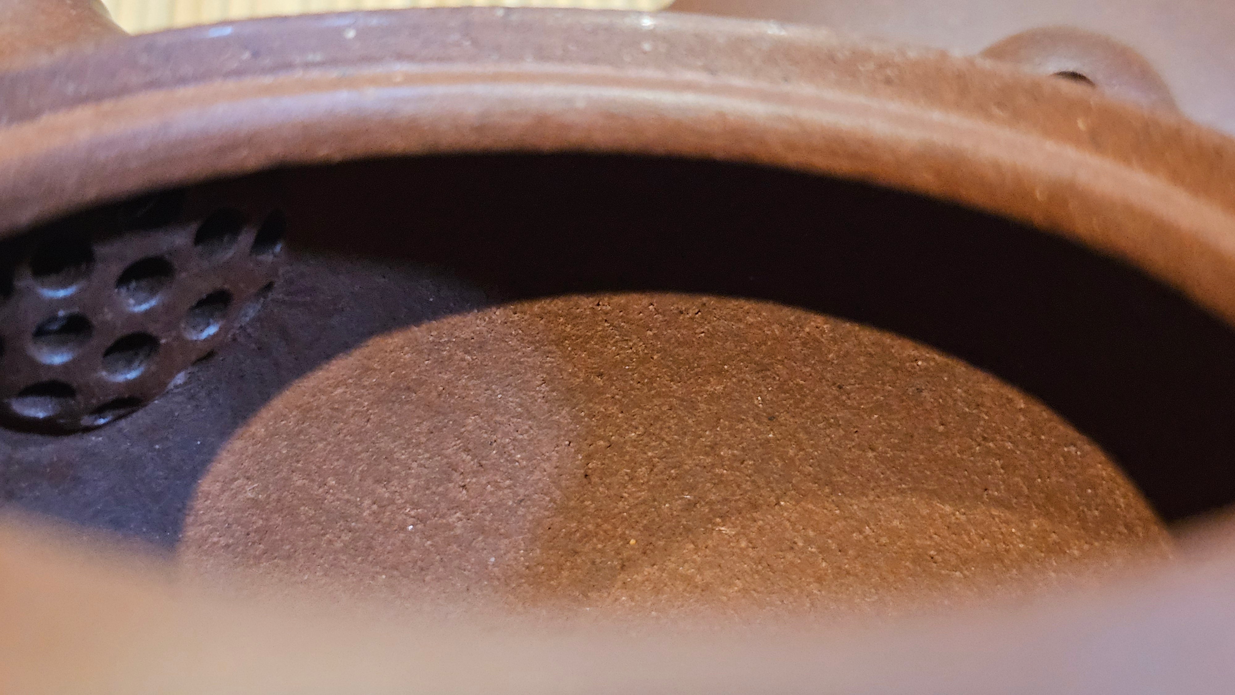 Xi Shi 西施, 171.6ml, Di Cao Qing Zi Ni 底槽青紫泥, by Craftsman Gu Xiao Ming 顾小明。