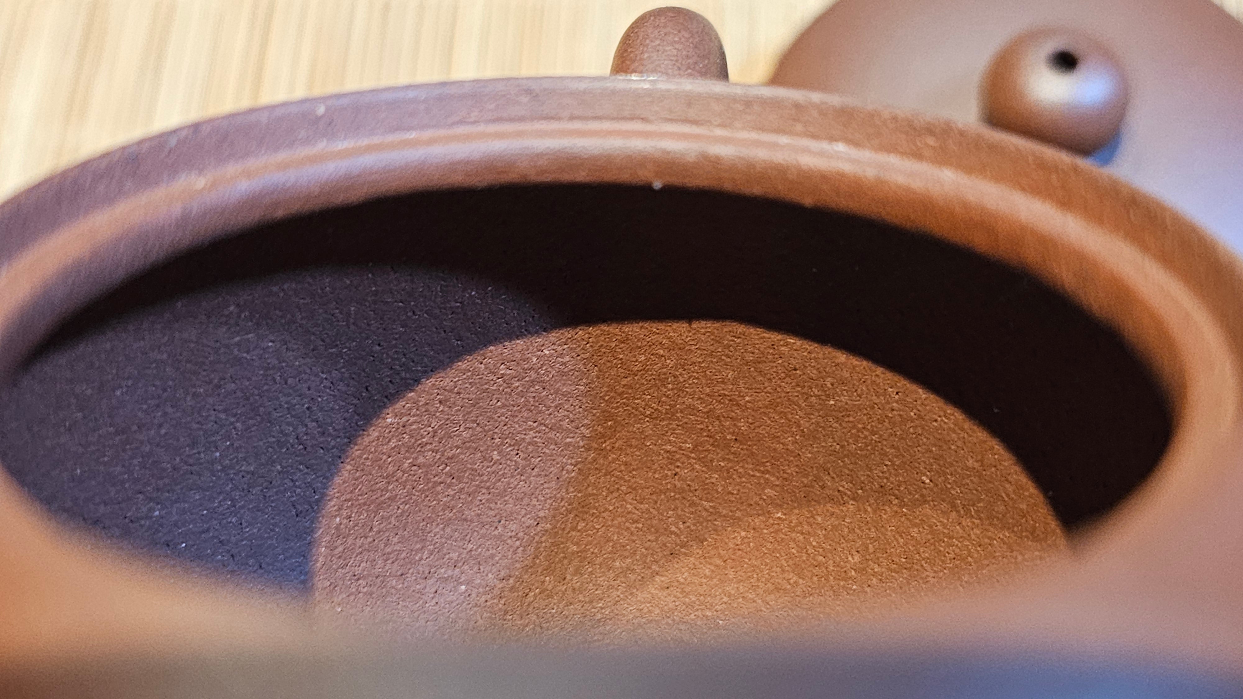 Xi Shi 西施, 171.6ml, Di Cao Qing Zi Ni 底槽青紫泥, by Craftsman Gu Xiao Ming 顾小明。