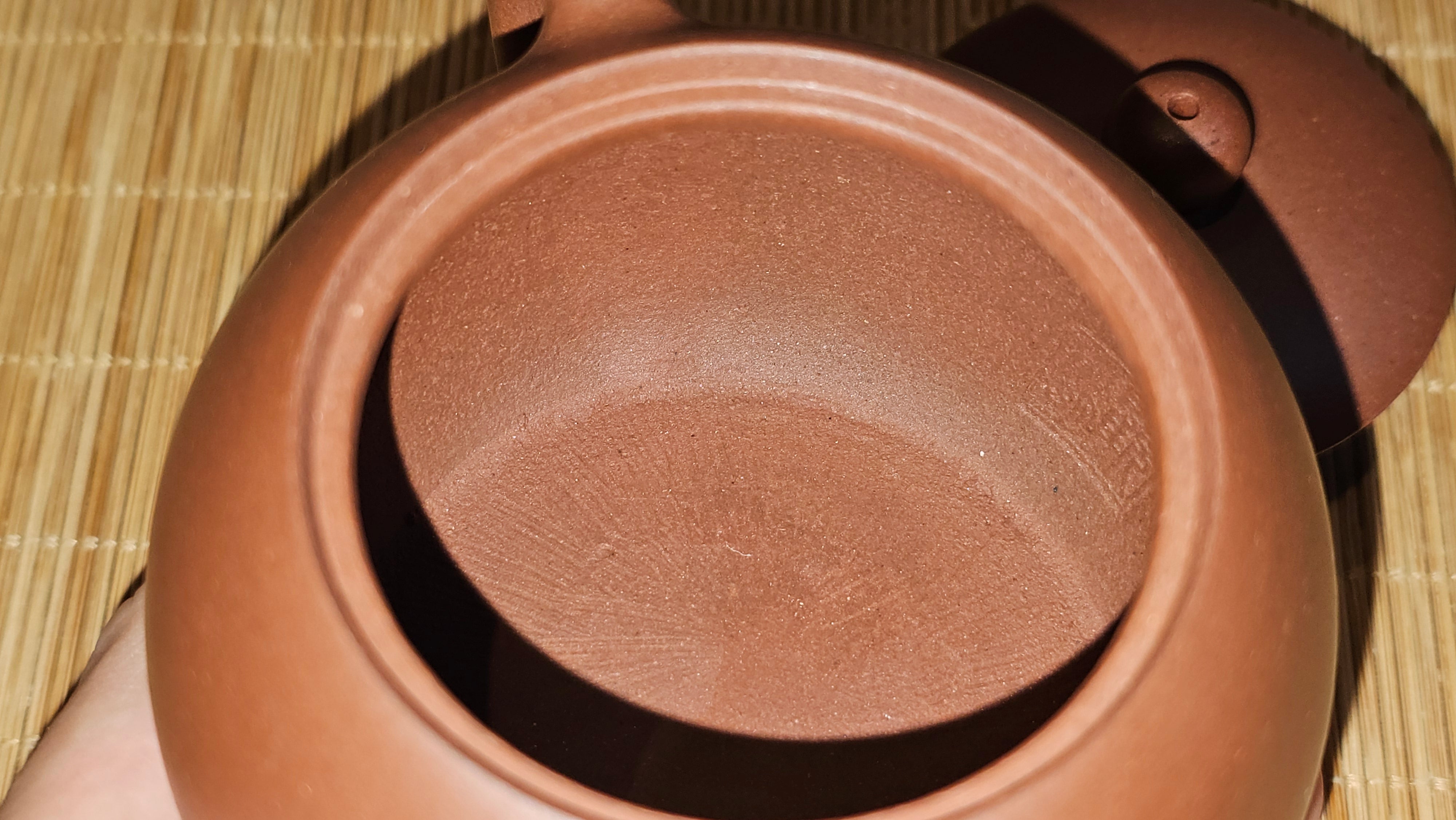 Xi Shi 西施, 171.6ml, Di Cao Qing Zi Ni 底槽青紫泥, by Craftsman Gu Xiao Ming 顾小明。