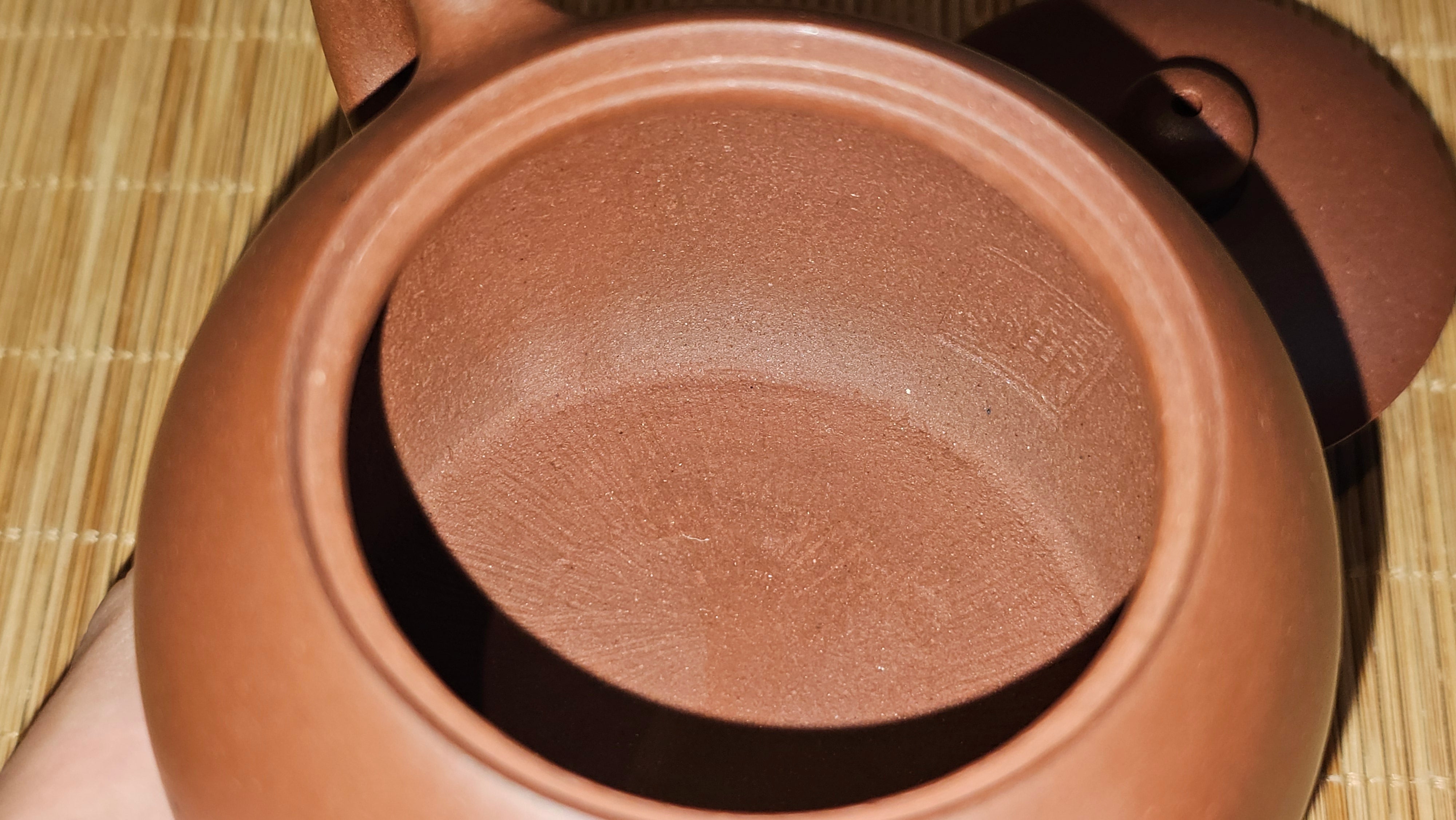 Xi Shi 西施, 171.6ml, Di Cao Qing Zi Ni 底槽青紫泥, by Craftsman Gu Xiao Ming 顾小明。