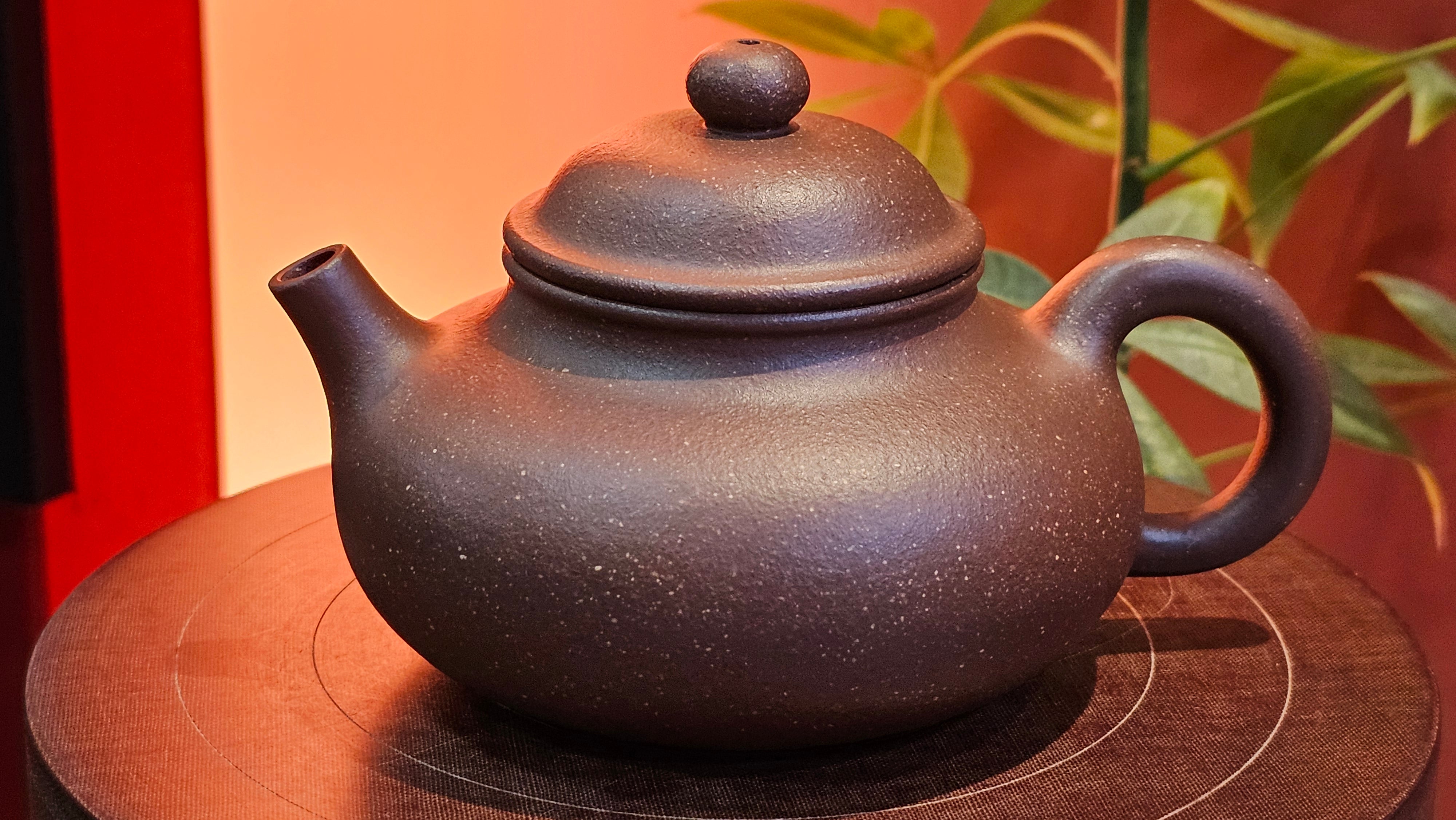 Rong Tian 容天, 248.3ml, Lao Zi Ni 老紫泥 (Particular High Graininess, and Low Sieve Count), by Craftsman Chen Fa Chu 陈法初 ~ Congratulations to Mr T.L., 1957hrs 16th Apr, Singapore 🇸🇬.