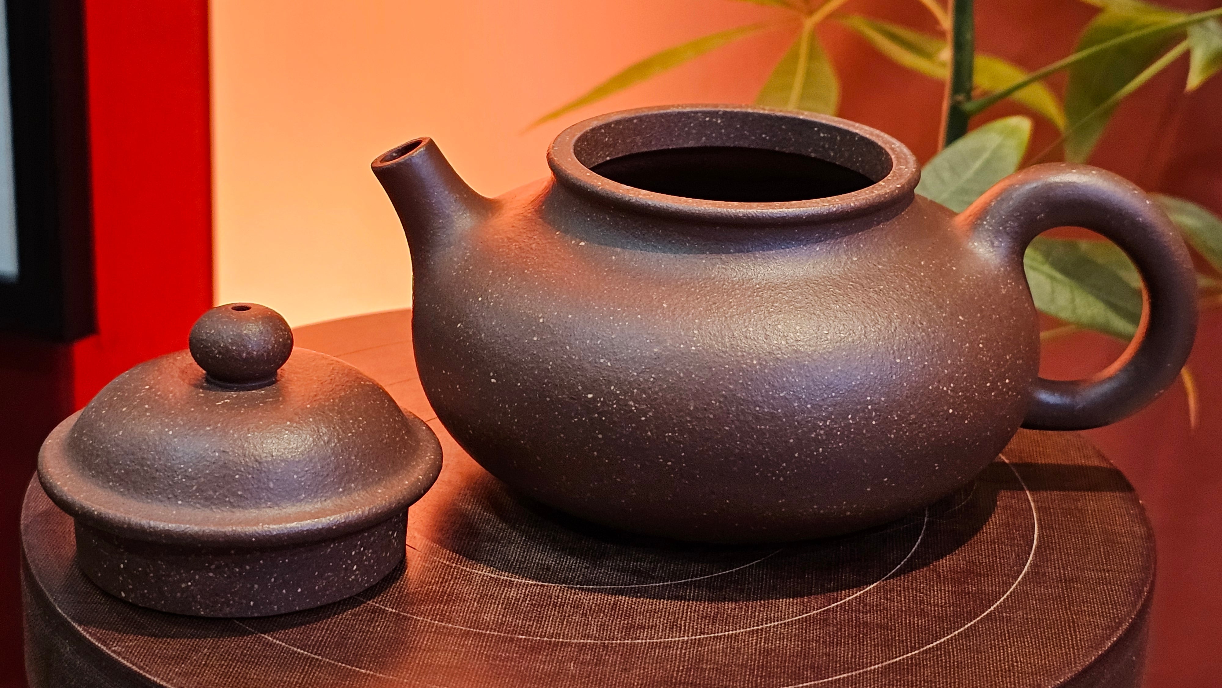 Rong Tian 容天, 248.3ml, Lao Zi Ni 老紫泥 (Particular High Graininess, and Low Sieve Count), by Craftsman Chen Fa Chu 陈法初 ~ Congratulations to Mr T.L., 1957hrs 16th Apr, Singapore 🇸🇬.