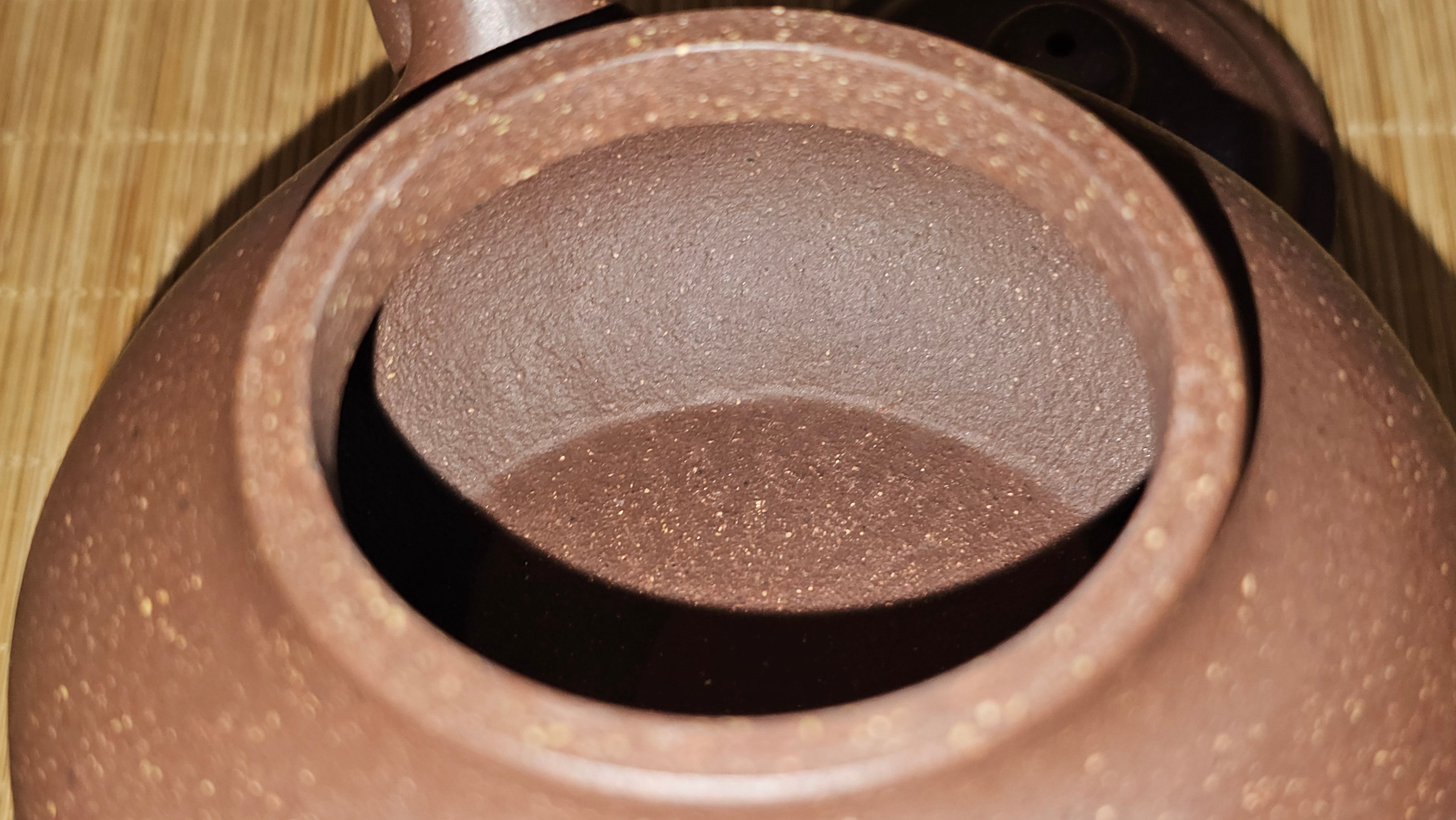 Rong Tian 容天, 248.3ml, Lao Zi Ni 老紫泥 (Particular High Graininess, and Low Sieve Count), by Craftsman Chen Fa Chu 陈法初 ~ Congratulations to Mr T.L., 1957hrs 16th Apr, Singapore 🇸🇬.