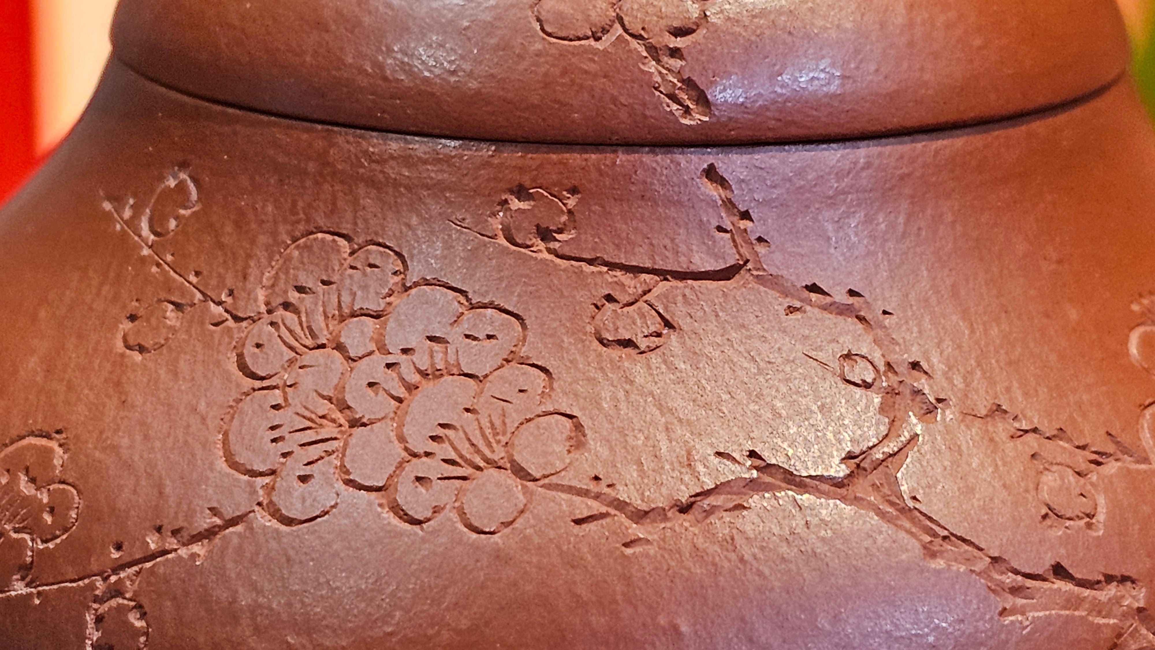 Li Xing 梨形, 171.5ml, Xiao Mei Yao Zhu Ni 小煤窑朱泥 by our Collaborative Craftsman Zhai Yi Yao 翟一耀。Plum Blossoms Engraving 梅花刻绘, 与 "暗香疏影" by Craftsman Yi De Shu 一德书。~ Congratulations to Mr E.P., 1826hrs 10th Apr, Holyoke, MA.