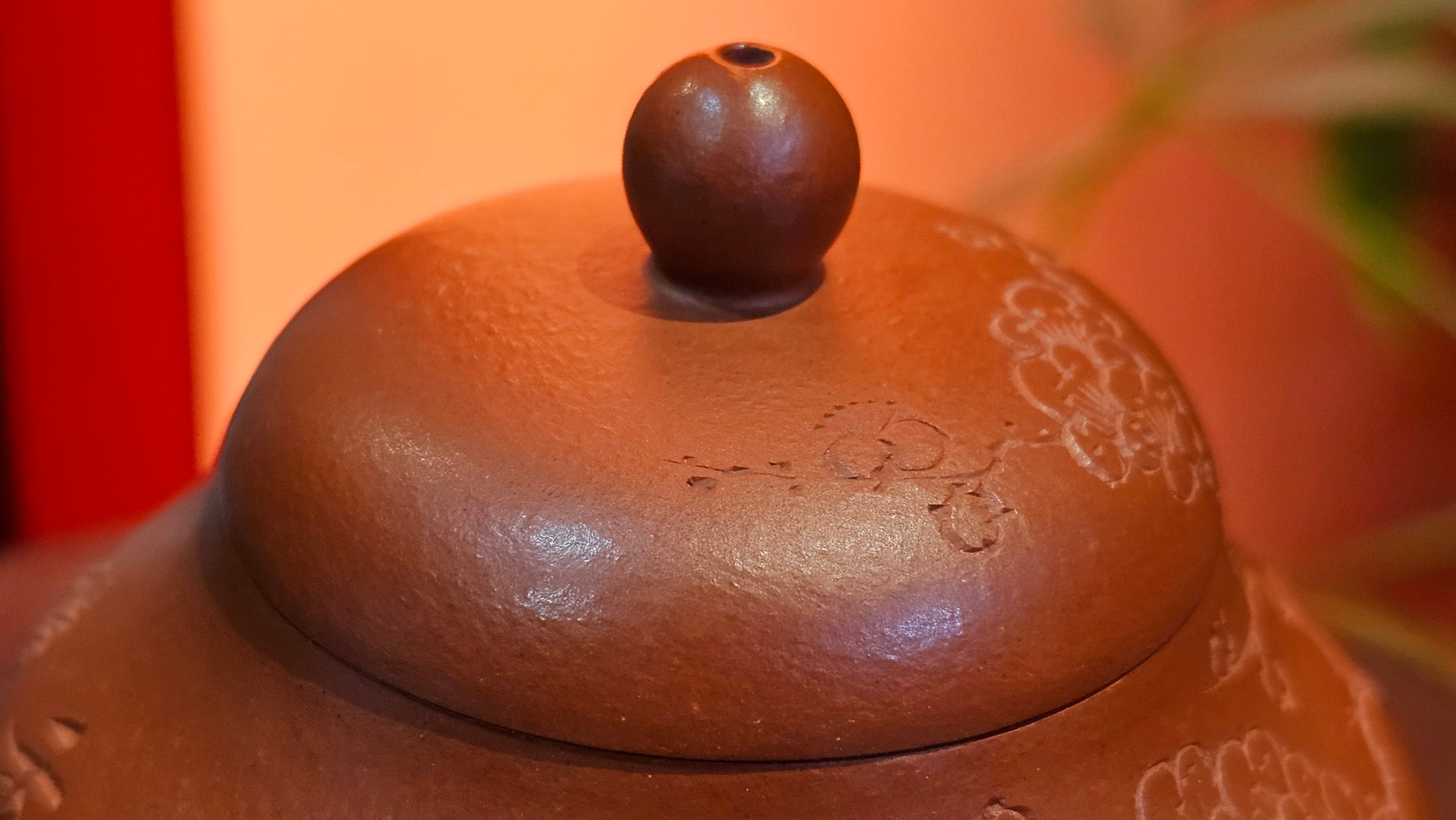 Li Xing 梨形, 171.5ml, Xiao Mei Yao Zhu Ni 小煤窑朱泥 by our Collaborative Craftsman Zhai Yi Yao 翟一耀。Plum Blossoms Engraving 梅花刻绘, 与 "暗香疏影" by Craftsman Yi De Shu 一德书。~ Congratulations to Mr E.P., 1826hrs 10th Apr, Holyoke, MA.