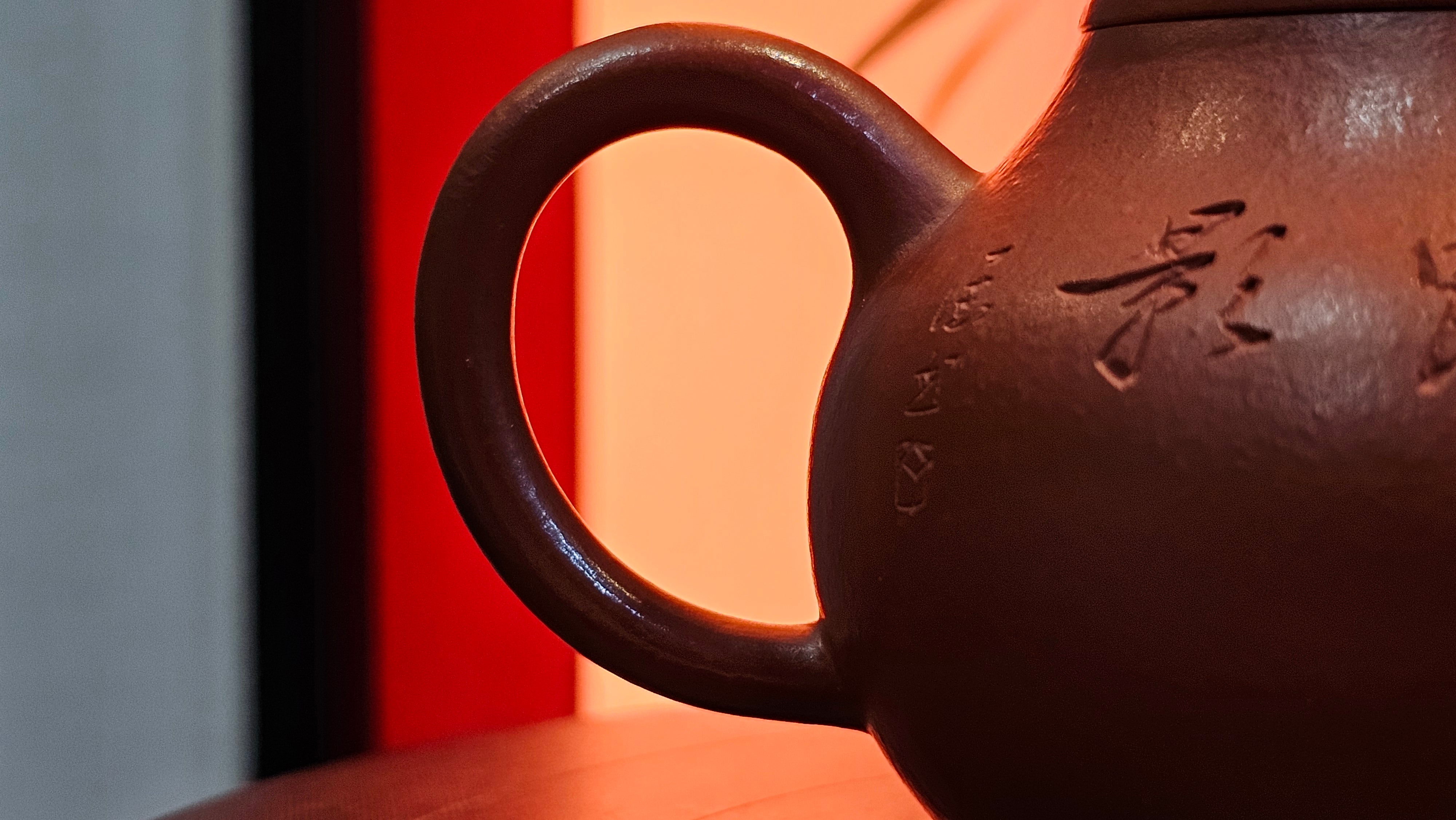 Li Xing 梨形, 171.5ml, Xiao Mei Yao Zhu Ni 小煤窑朱泥 by our Collaborative Craftsman Zhai Yi Yao 翟一耀。Plum Blossoms Engraving 梅花刻绘, 与 "暗香疏影" by Craftsman Yi De Shu 一德书。~ Congratulations to Mr E.P., 1826hrs 10th Apr, Holyoke, MA.