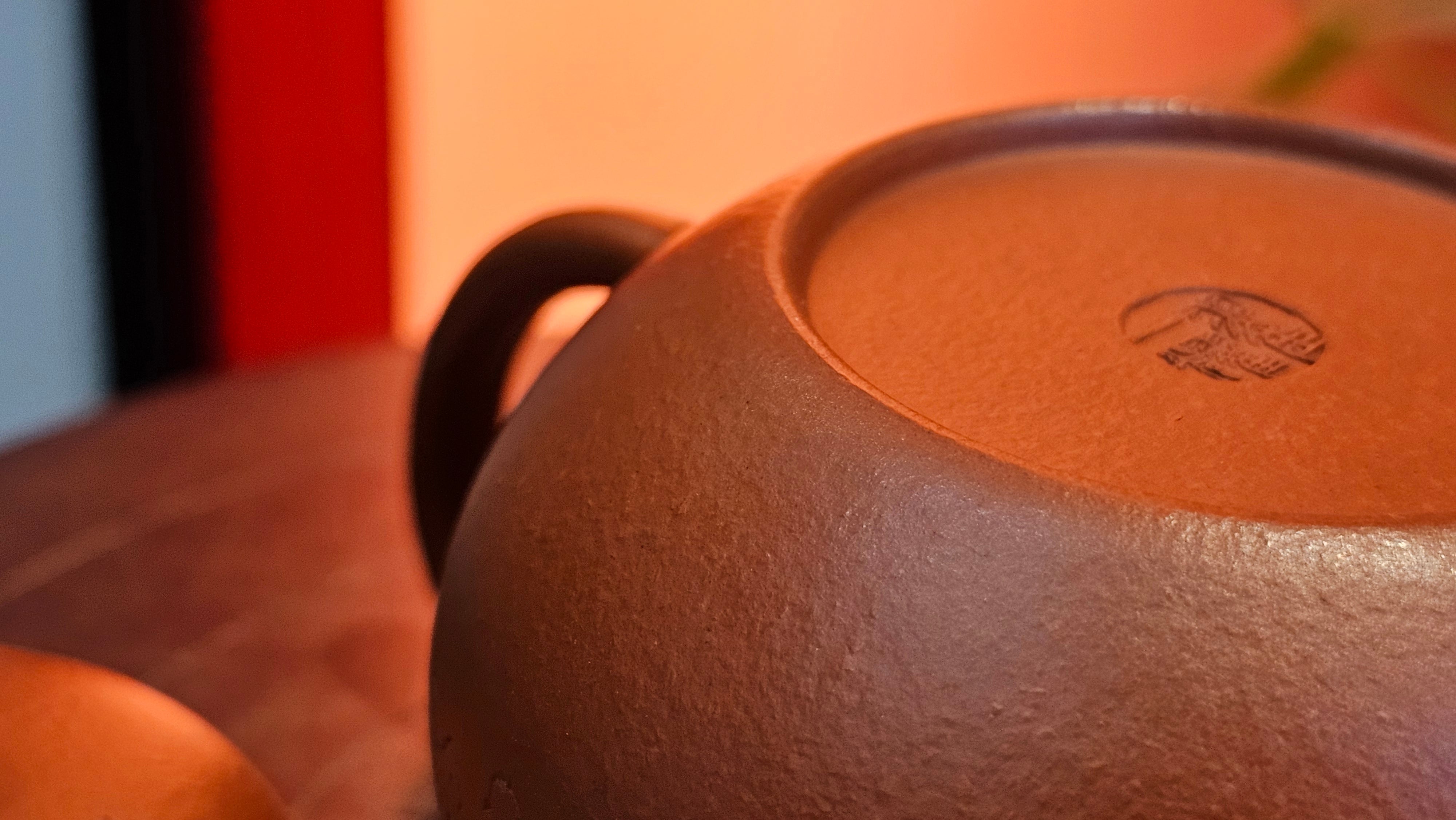 Li Xing 梨形, 171.5ml, Xiao Mei Yao Zhu Ni 小煤窑朱泥 by our Collaborative Craftsman Zhai Yi Yao 翟一耀。Plum Blossoms Engraving 梅花刻绘, 与 "暗香疏影" by Craftsman Yi De Shu 一德书。~ Congratulations to Mr E.P., 1826hrs 10th Apr, Holyoke, MA.