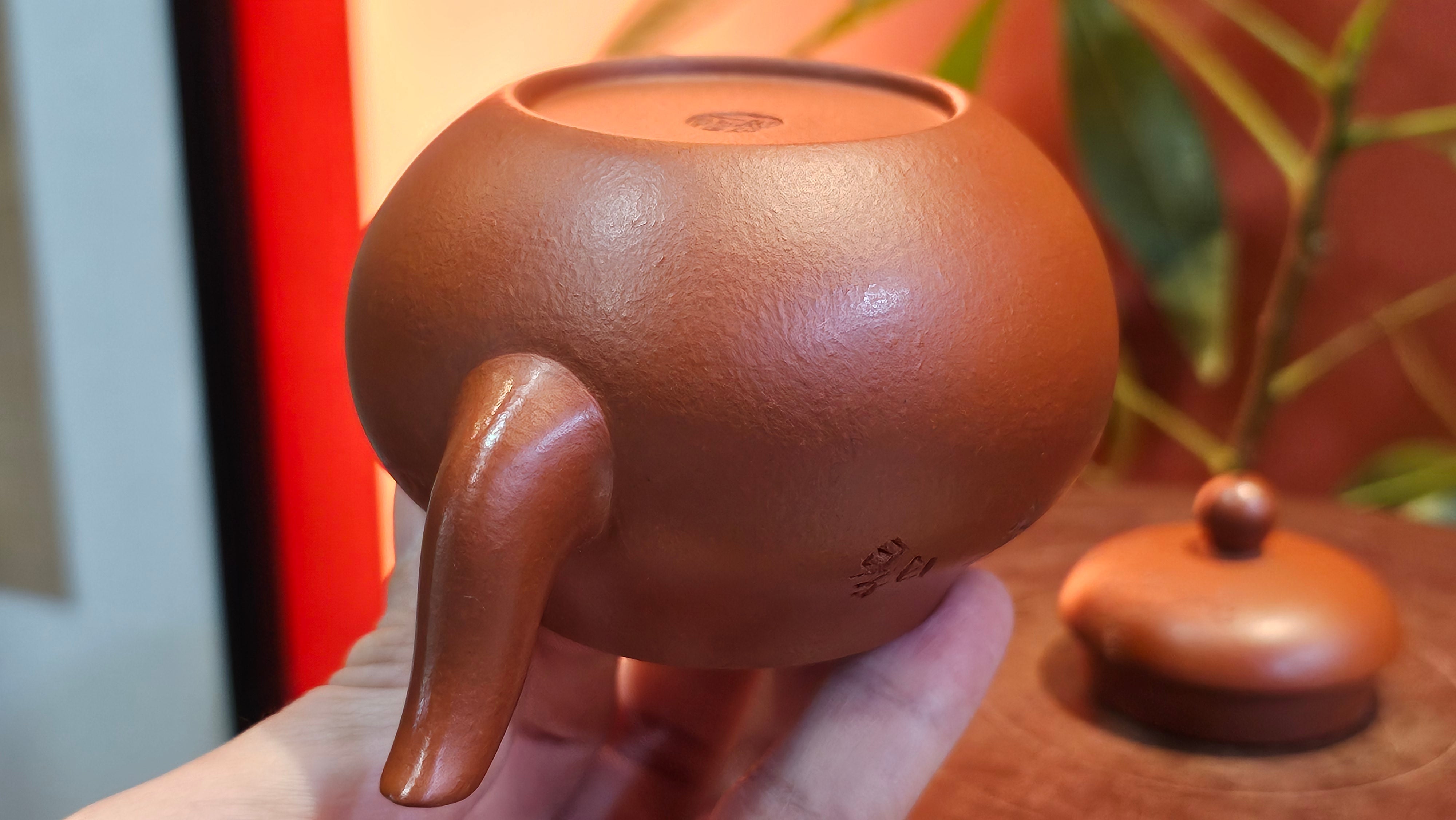 Li Xing 梨形, 171.5ml, Xiao Mei Yao Zhu Ni 小煤窑朱泥 by our Collaborative Craftsman Zhai Yi Yao 翟一耀。Plum Blossoms Engraving 梅花刻绘, 与 "暗香疏影" by Craftsman Yi De Shu 一德书。~ Congratulations to Mr E.P., 1826hrs 10th Apr, Holyoke, MA.