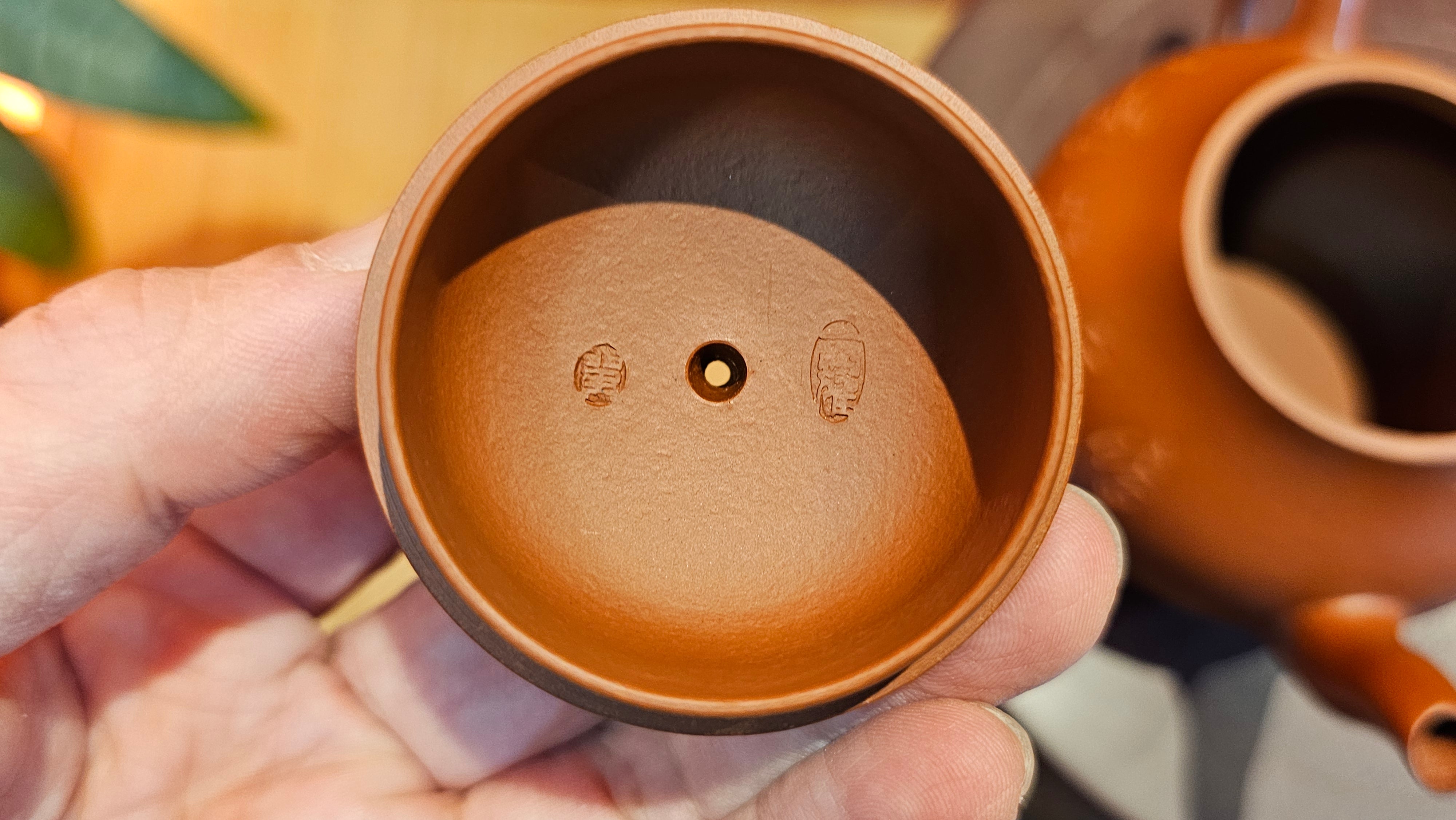 Li Xing 梨形, 171.5ml, Xiao Mei Yao Zhu Ni 小煤窑朱泥 by our Collaborative Craftsman Zhai Yi Yao 翟一耀。Plum Blossoms Engraving 梅花刻绘, 与 "暗香疏影" by Craftsman Yi De Shu 一德书。~ Congratulations to Mr E.P., 1826hrs 10th Apr, Holyoke, MA.