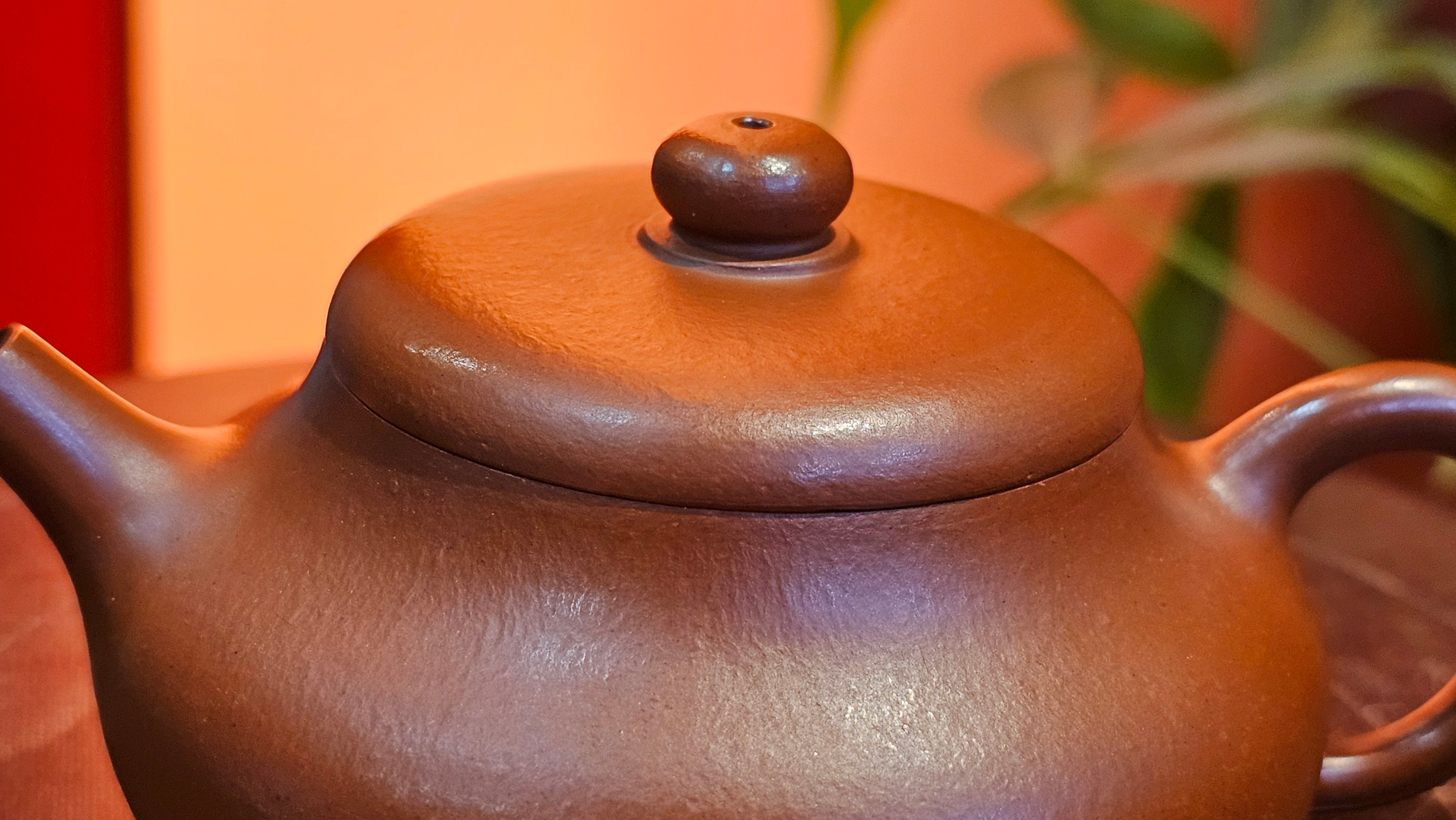 Jing Le 静乐 ~ "Quiet happiness", 99.6ml, Xiao Mei Yao Zhu Ni 小煤窑朱泥, by our Collaborative Craftsman Wang Xing 王兴 ~ Congratulations Ms C.C. 1803hrs 10th Apr, Cerritos, CA.