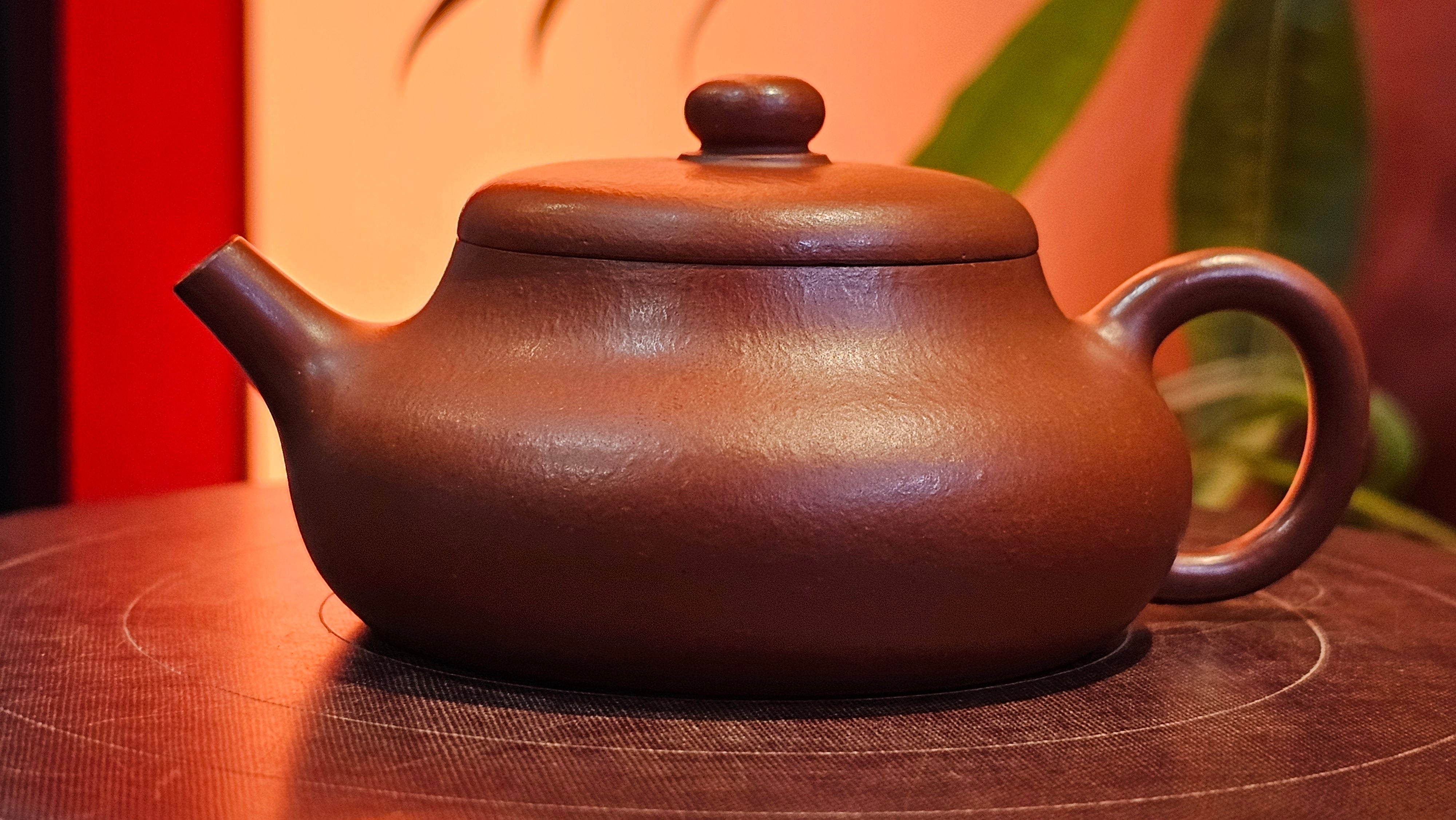 Jing Le 静乐 ~ "Quiet happiness", 99.6ml, Xiao Mei Yao Zhu Ni 小煤窑朱泥, by our Collaborative Craftsman Wang Xing 王兴 ~ Congratulations Ms C.C. 1803hrs 10th Apr, Cerritos, CA.