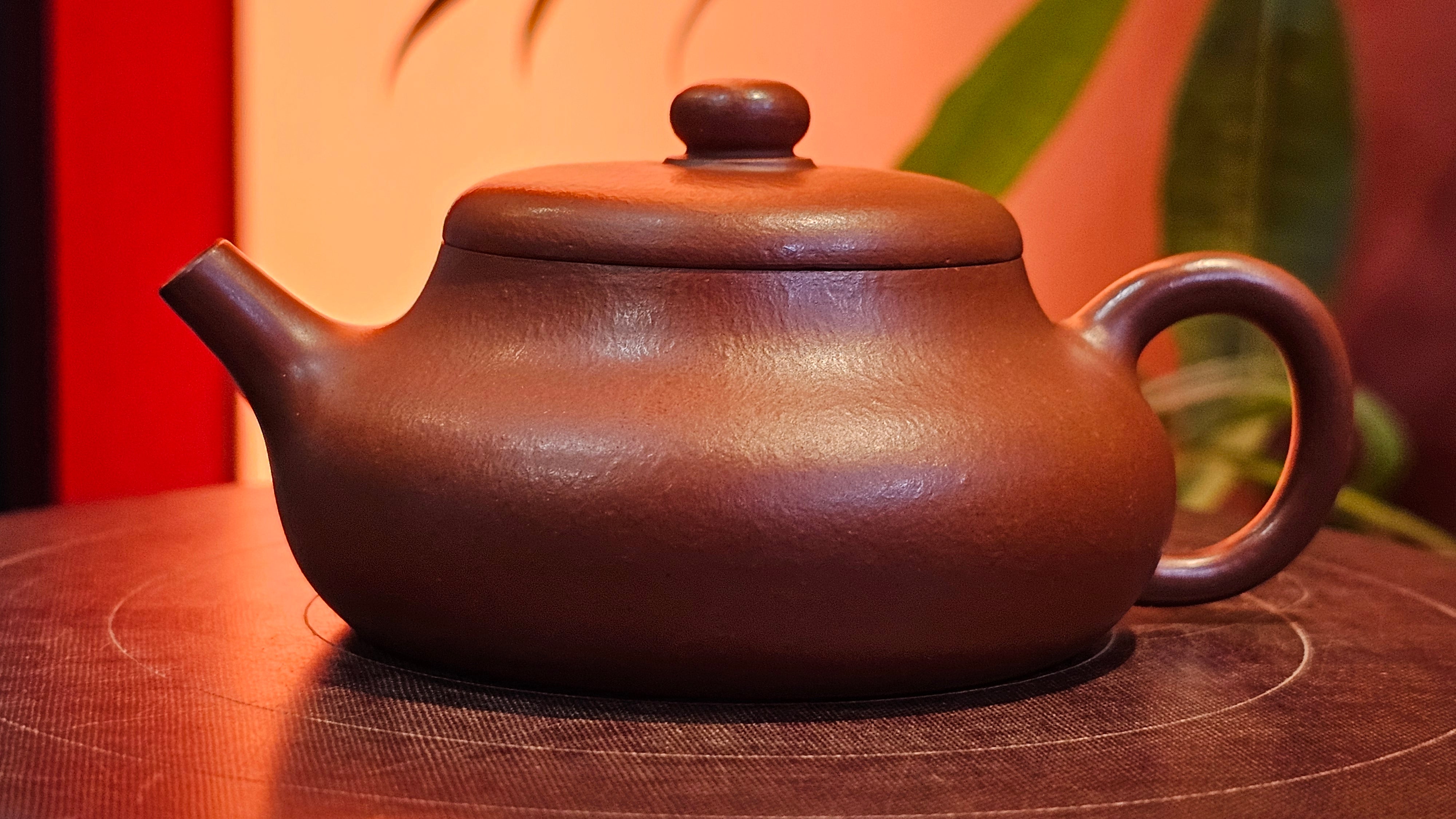 Jing Le 静乐 ~ "Quiet happiness", 99.6ml, Xiao Mei Yao Zhu Ni 小煤窑朱泥, by our Collaborative Craftsman Wang Xing 王兴 ~ Congratulations Ms C.C. 1803hrs 10th Apr, Cerritos, CA.