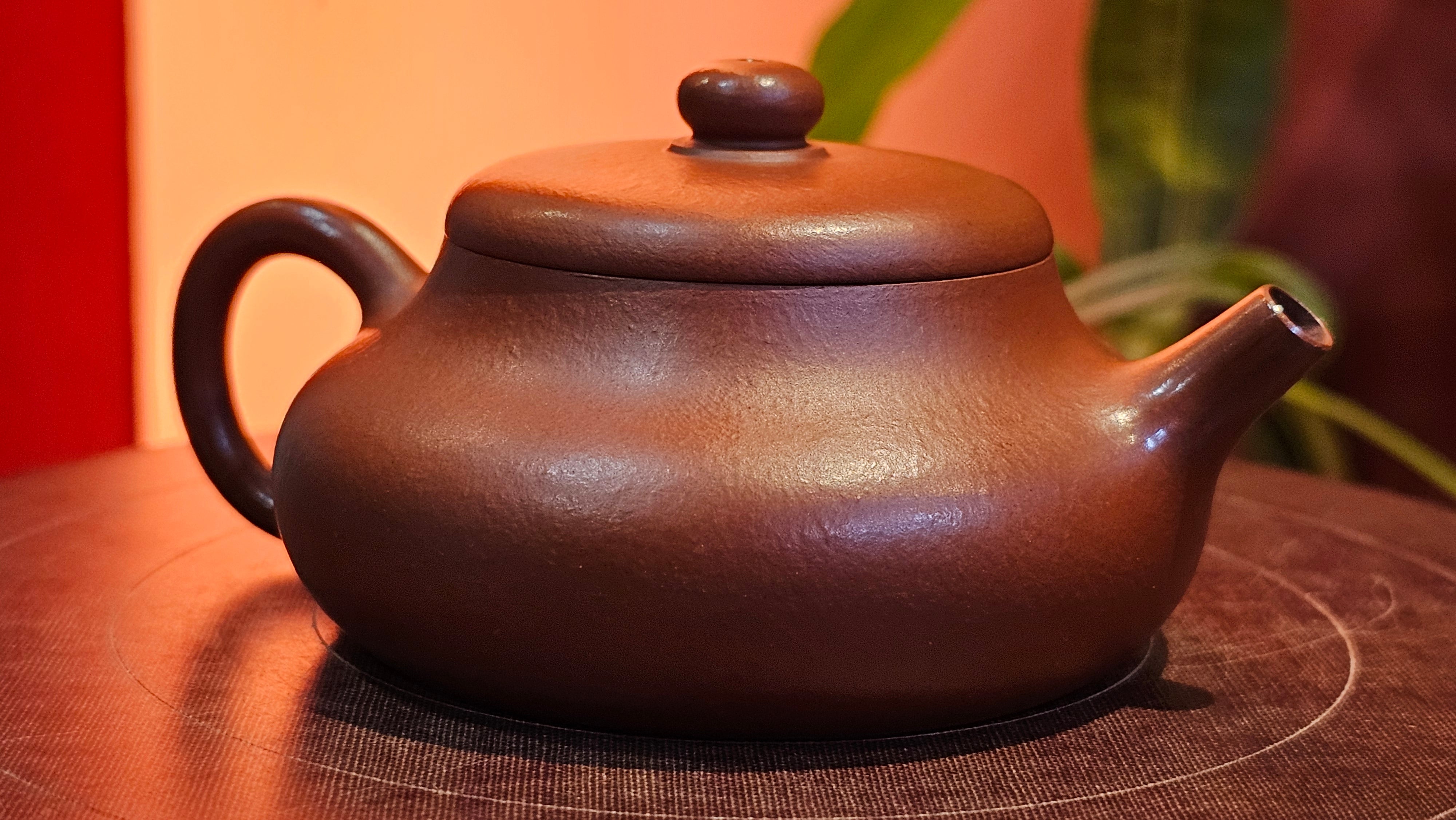 Jing Le 静乐 ~ "Quiet happiness", 99.6ml, Xiao Mei Yao Zhu Ni 小煤窑朱泥, by our Collaborative Craftsman Wang Xing 王兴 ~ Congratulations Ms C.C. 1803hrs 10th Apr, Cerritos, CA.