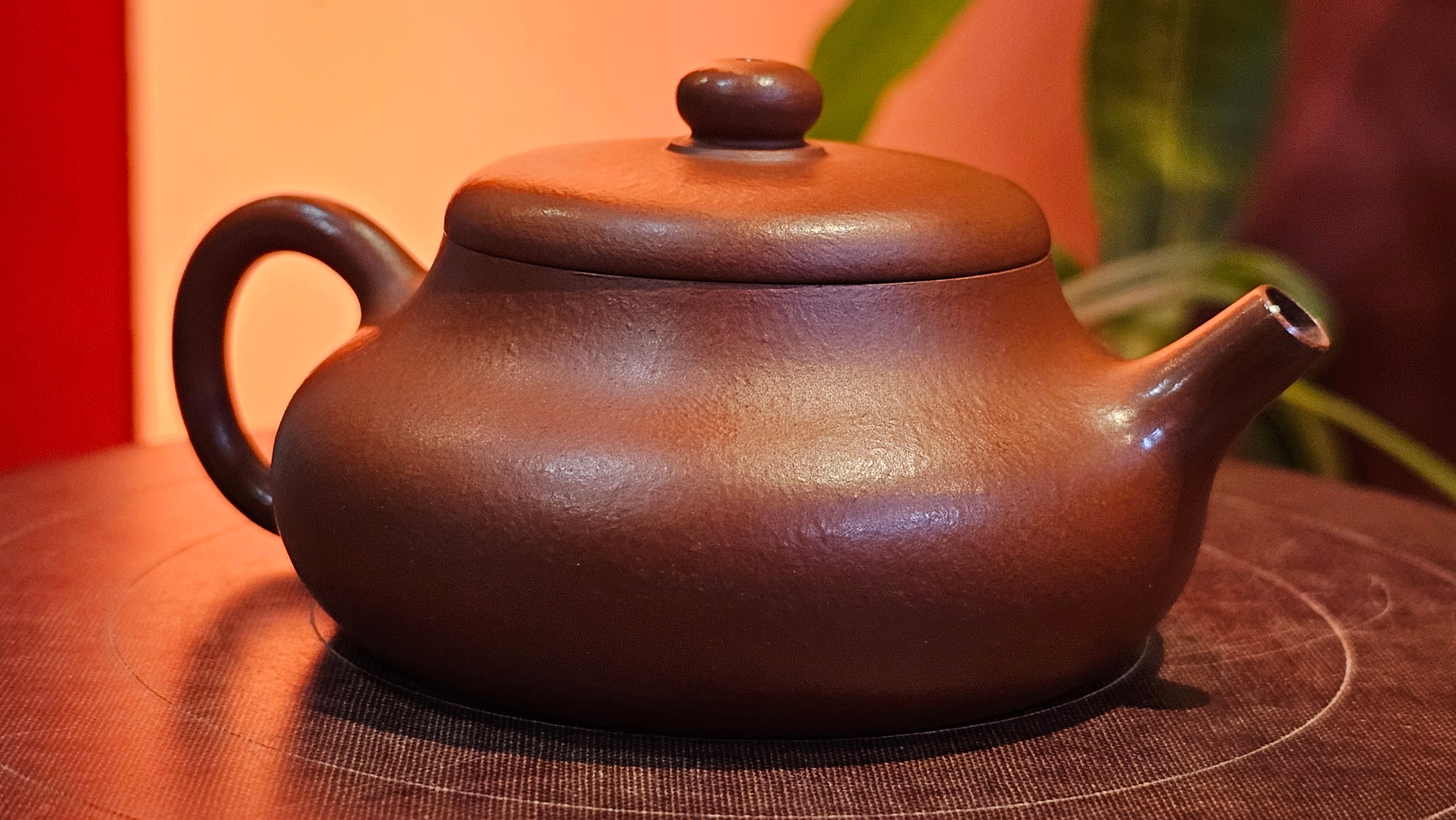 Jing Le 静乐 ~ "Quiet happiness", 99.6ml, Xiao Mei Yao Zhu Ni 小煤窑朱泥, by our Collaborative Craftsman Wang Xing 王兴 ~ Congratulations Ms C.C. 1803hrs 10th Apr, Cerritos, CA.