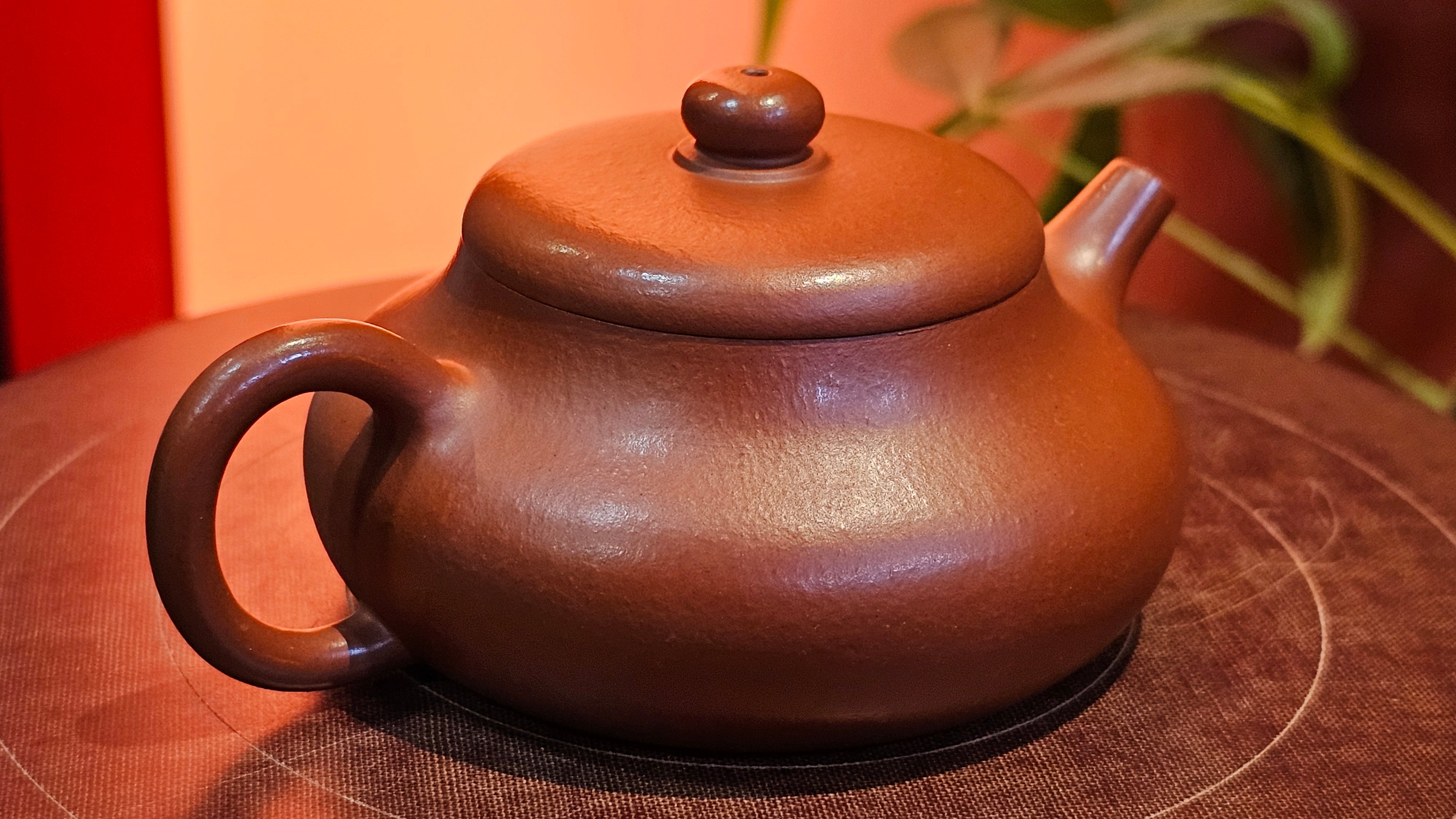 Jing Le 静乐 ~ "Quiet happiness", 99.6ml, Xiao Mei Yao Zhu Ni 小煤窑朱泥, by our Collaborative Craftsman Wang Xing 王兴 ~ Congratulations Ms C.C. 1803hrs 10th Apr, Cerritos, CA.