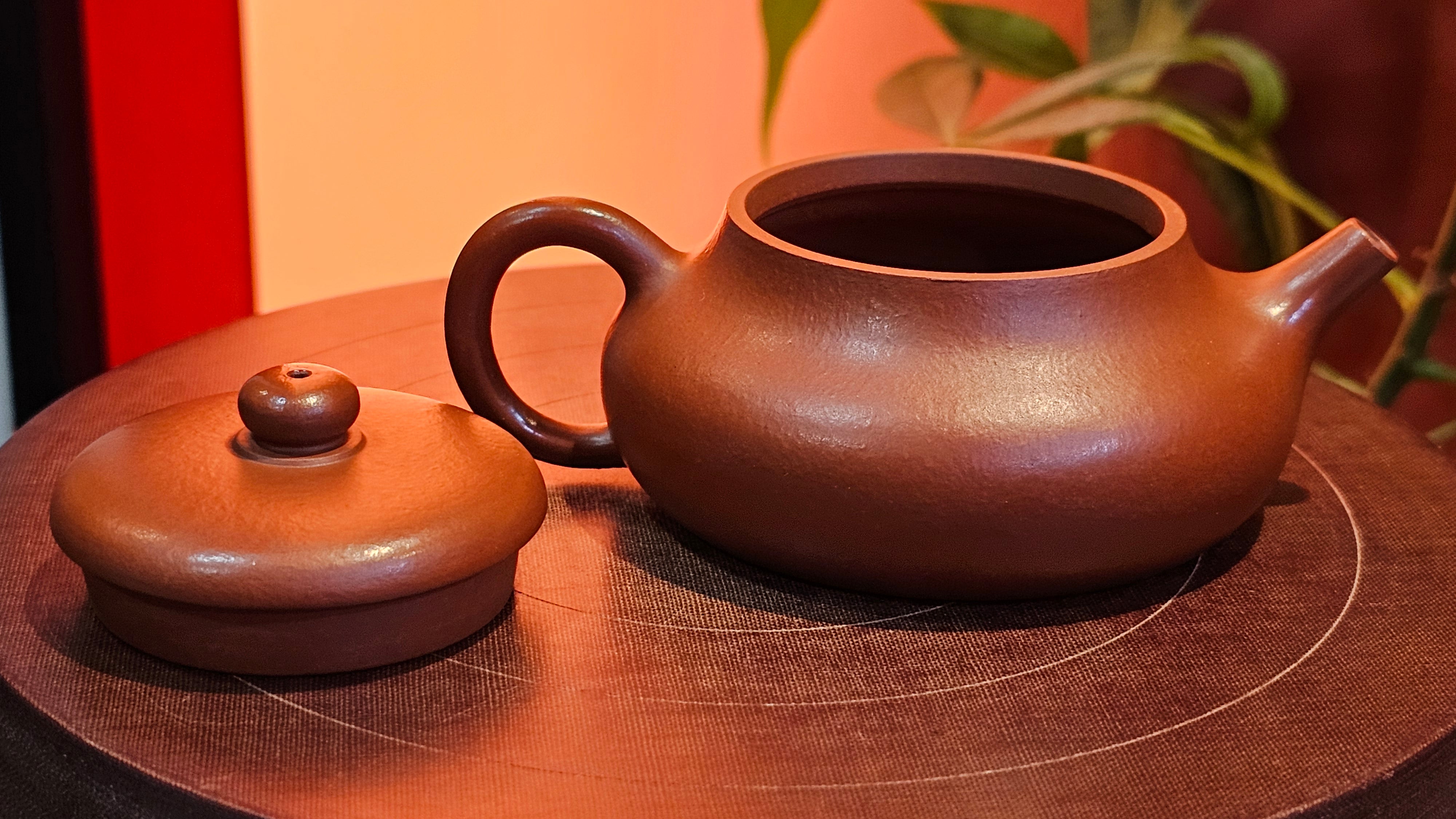 Jing Le 静乐 ~ "Quiet happiness", 99.6ml, Xiao Mei Yao Zhu Ni 小煤窑朱泥, by our Collaborative Craftsman Wang Xing 王兴 ~ Congratulations Ms C.C. 1803hrs 10th Apr, Cerritos, CA.