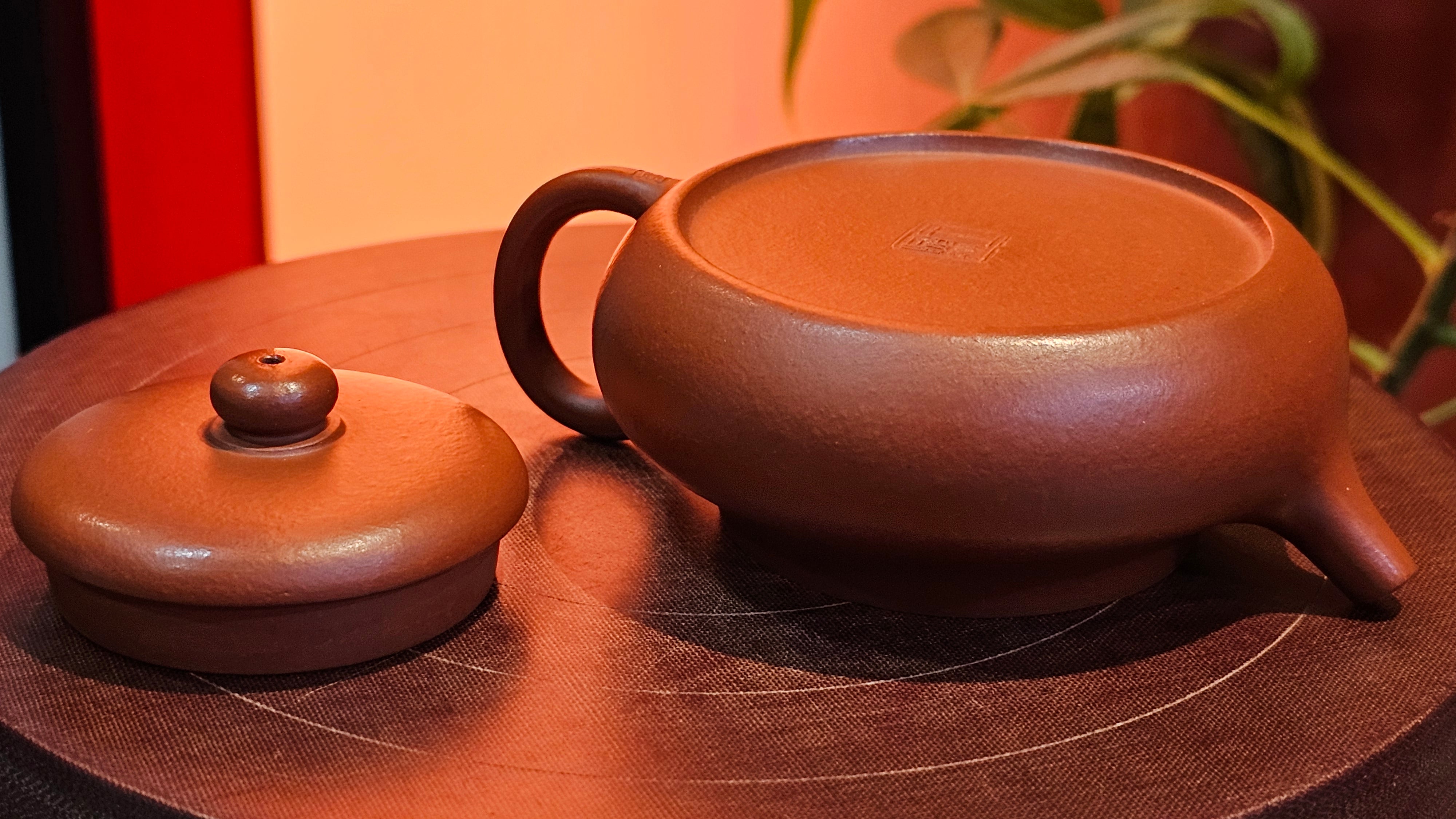 Jing Le 静乐 ~ "Quiet happiness", 99.6ml, Xiao Mei Yao Zhu Ni 小煤窑朱泥, by our Collaborative Craftsman Wang Xing 王兴 ~ Congratulations Ms C.C. 1803hrs 10th Apr, Cerritos, CA.