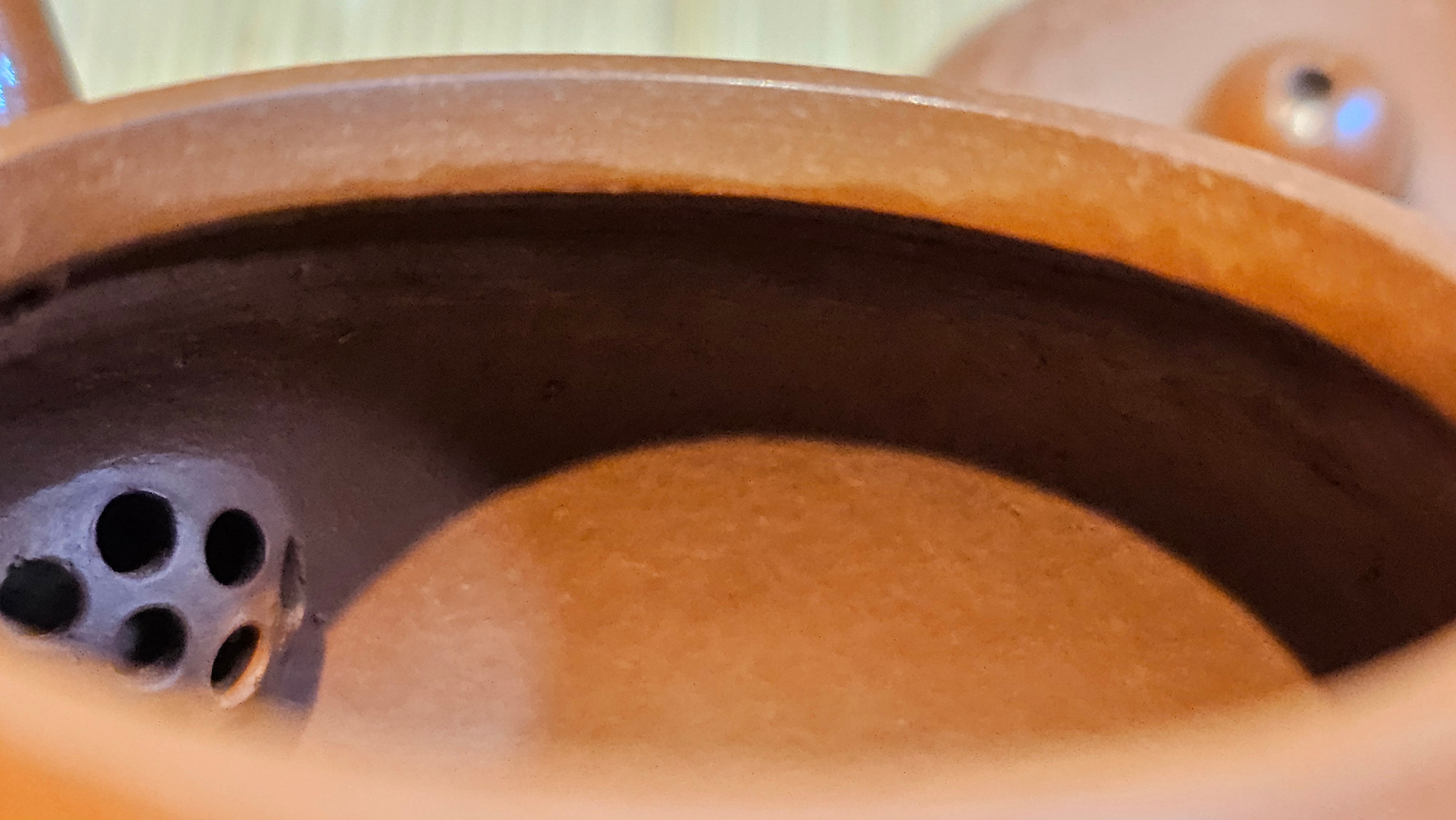 Li Xing 梨形, 171.5ml, Xiao Mei Yao Zhu Ni 小煤窑朱泥 by our Collaborative Craftsman Zhai Yi Yao 翟一耀。Plum Blossoms Engraving 梅花刻绘, 与 "暗香疏影" by Craftsman Yi De Shu 一德书。~ Congratulations to Mr E.P., 1826hrs 10th Apr, Holyoke, MA.