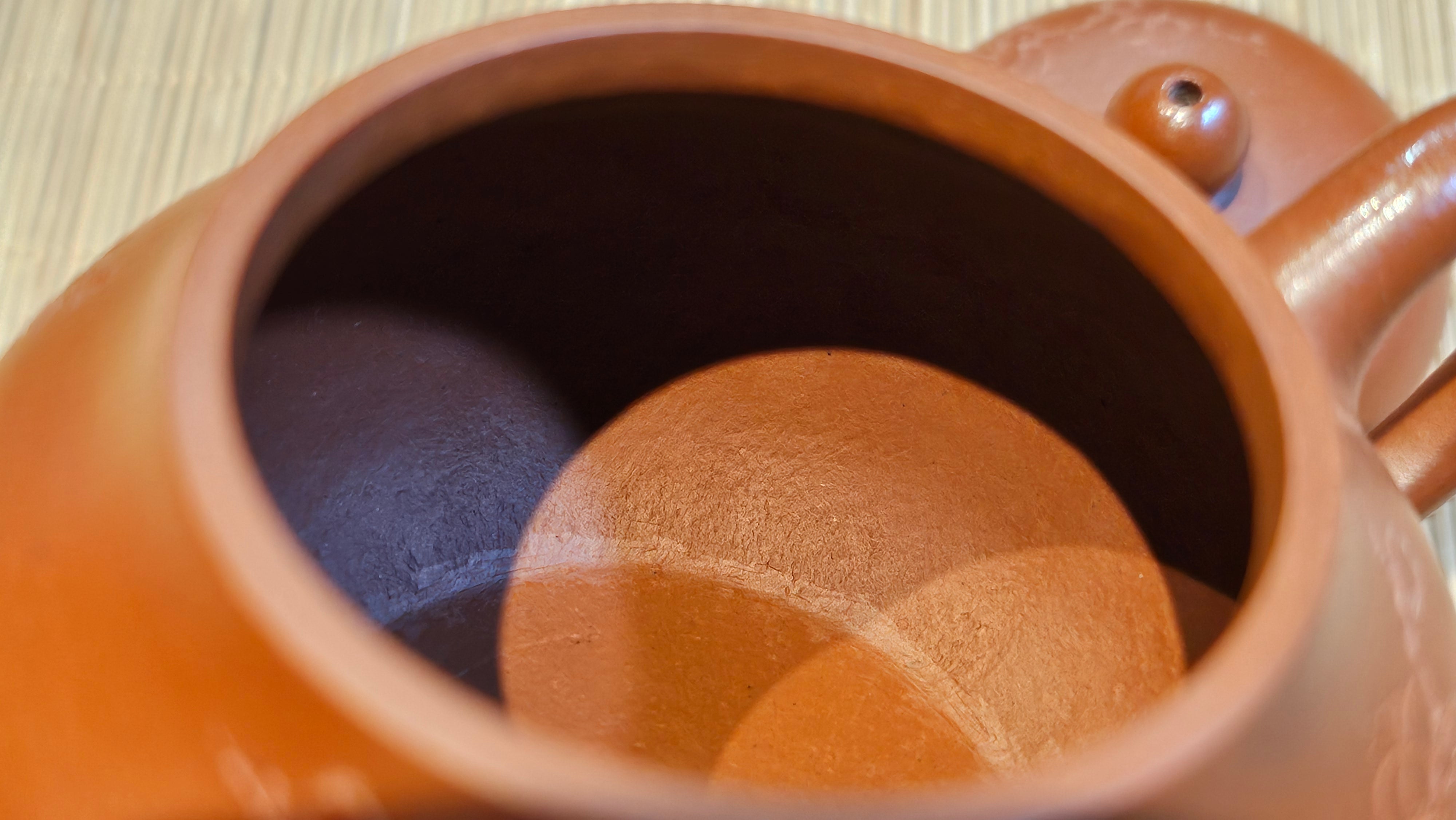 Li Xing 梨形, 171.5ml, Xiao Mei Yao Zhu Ni 小煤窑朱泥 by our Collaborative Craftsman Zhai Yi Yao 翟一耀。Plum Blossoms Engraving 梅花刻绘, 与 "暗香疏影" by Craftsman Yi De Shu 一德书。~ Congratulations to Mr E.P., 1826hrs 10th Apr, Holyoke, MA.