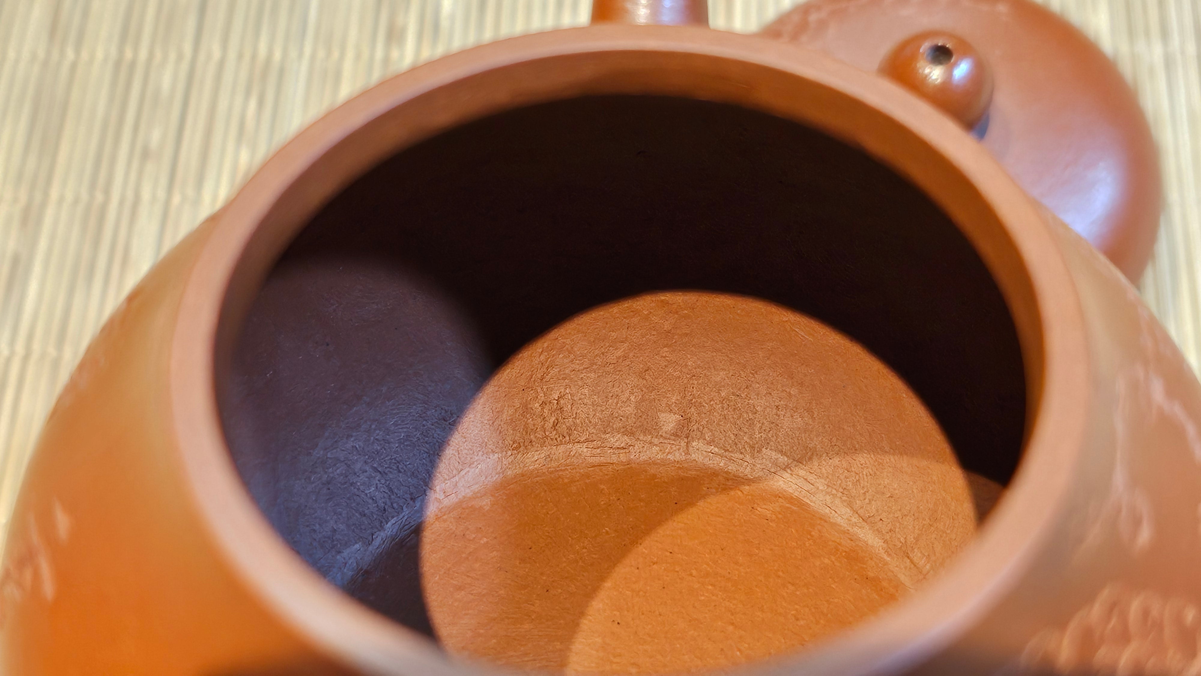 Li Xing 梨形, 171.5ml, Xiao Mei Yao Zhu Ni 小煤窑朱泥 by our Collaborative Craftsman Zhai Yi Yao 翟一耀。Plum Blossoms Engraving 梅花刻绘, 与 "暗香疏影" by Craftsman Yi De Shu 一德书。~ Congratulations to Mr E.P., 1826hrs 10th Apr, Holyoke, MA.