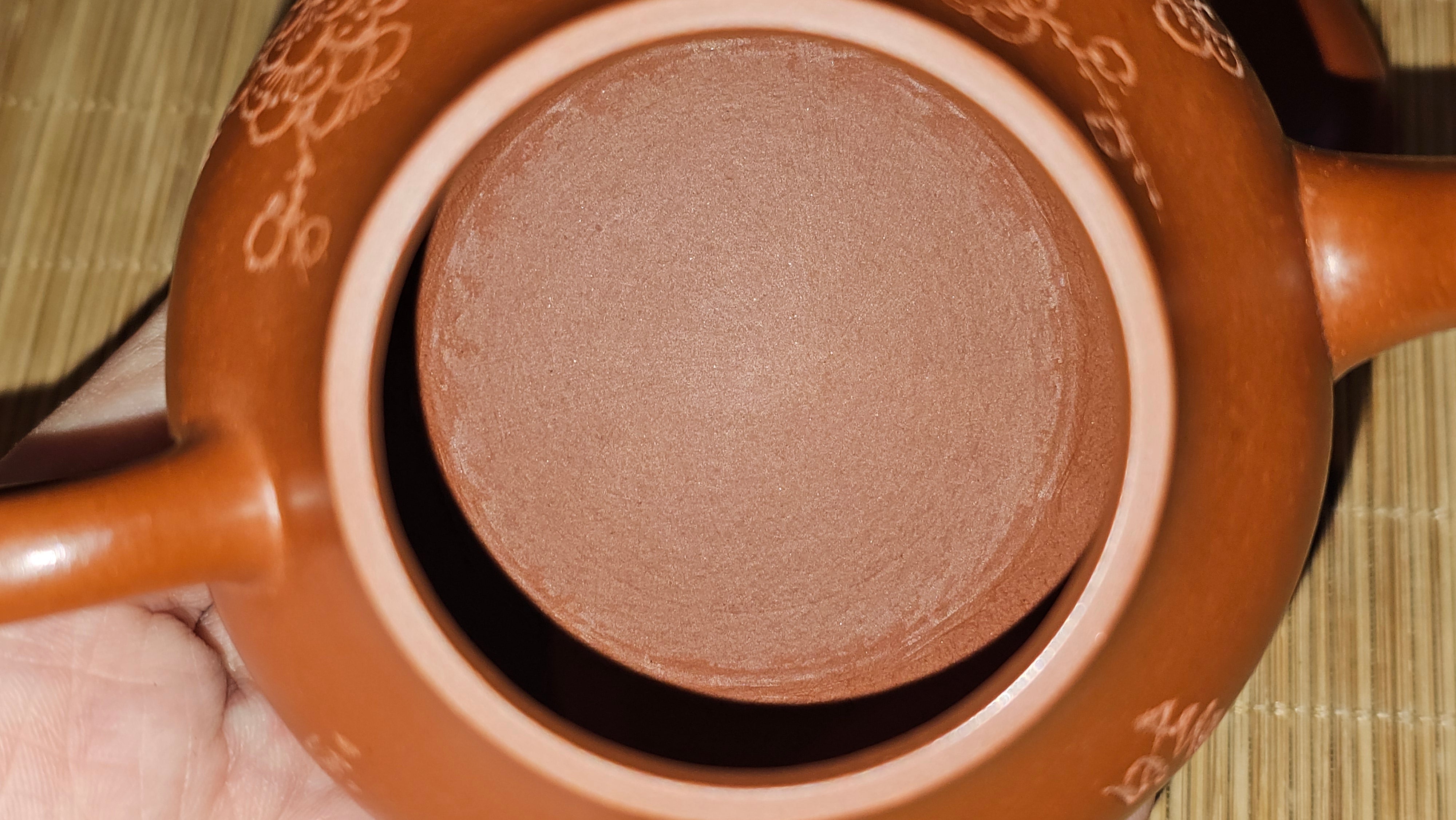 Li Xing 梨形, 171.5ml, Xiao Mei Yao Zhu Ni 小煤窑朱泥 by our Collaborative Craftsman Zhai Yi Yao 翟一耀。Plum Blossoms Engraving 梅花刻绘, 与 "暗香疏影" by Craftsman Yi De Shu 一德书。~ Congratulations to Mr E.P., 1826hrs 10th Apr, Holyoke, MA.