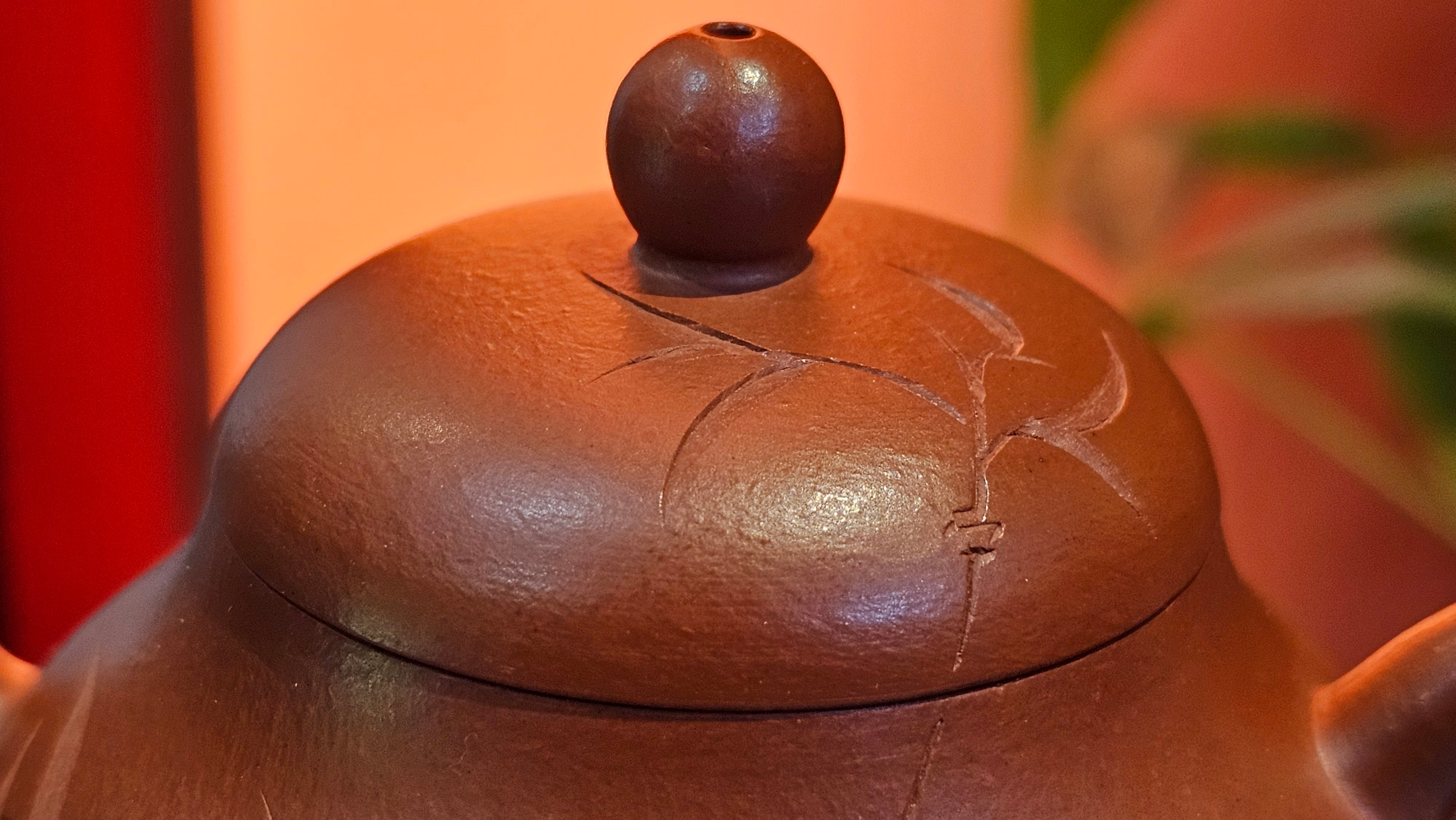 Li Xing 梨形, 166.5ml, Xiao Mei Yao Zhu Ni 小煤窑朱泥 by our Collaborative Craftsman Zhai Yi Yao 翟一耀。"竹韵茶香", 竹刻绘, Engraving of Bamboos and Calligraphy, by Craftsman Yi De Shu 一德书 ~ Congratulations to Mr R.V., 1054hrs 12th Apr, Garden Grove, CA.