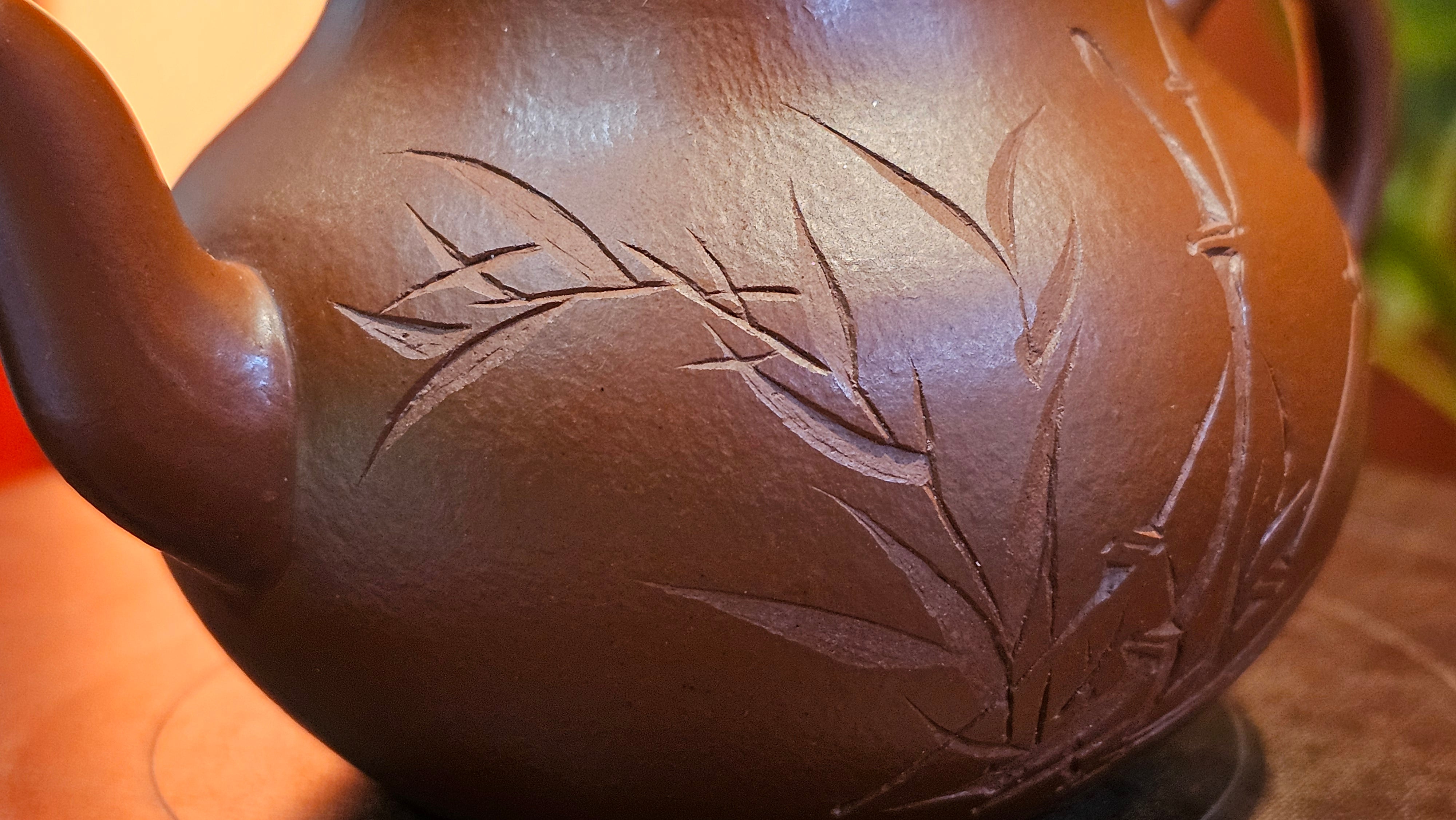 Li Xing 梨形, 166.5ml, Xiao Mei Yao Zhu Ni 小煤窑朱泥 by our Collaborative Craftsman Zhai Yi Yao 翟一耀。"竹韵茶香", 竹刻绘, Engraving of Bamboos and Calligraphy, by Craftsman Yi De Shu 一德书 ~ Congratulations to Mr R.V., 1054hrs 12th Apr, Garden Grove, CA.