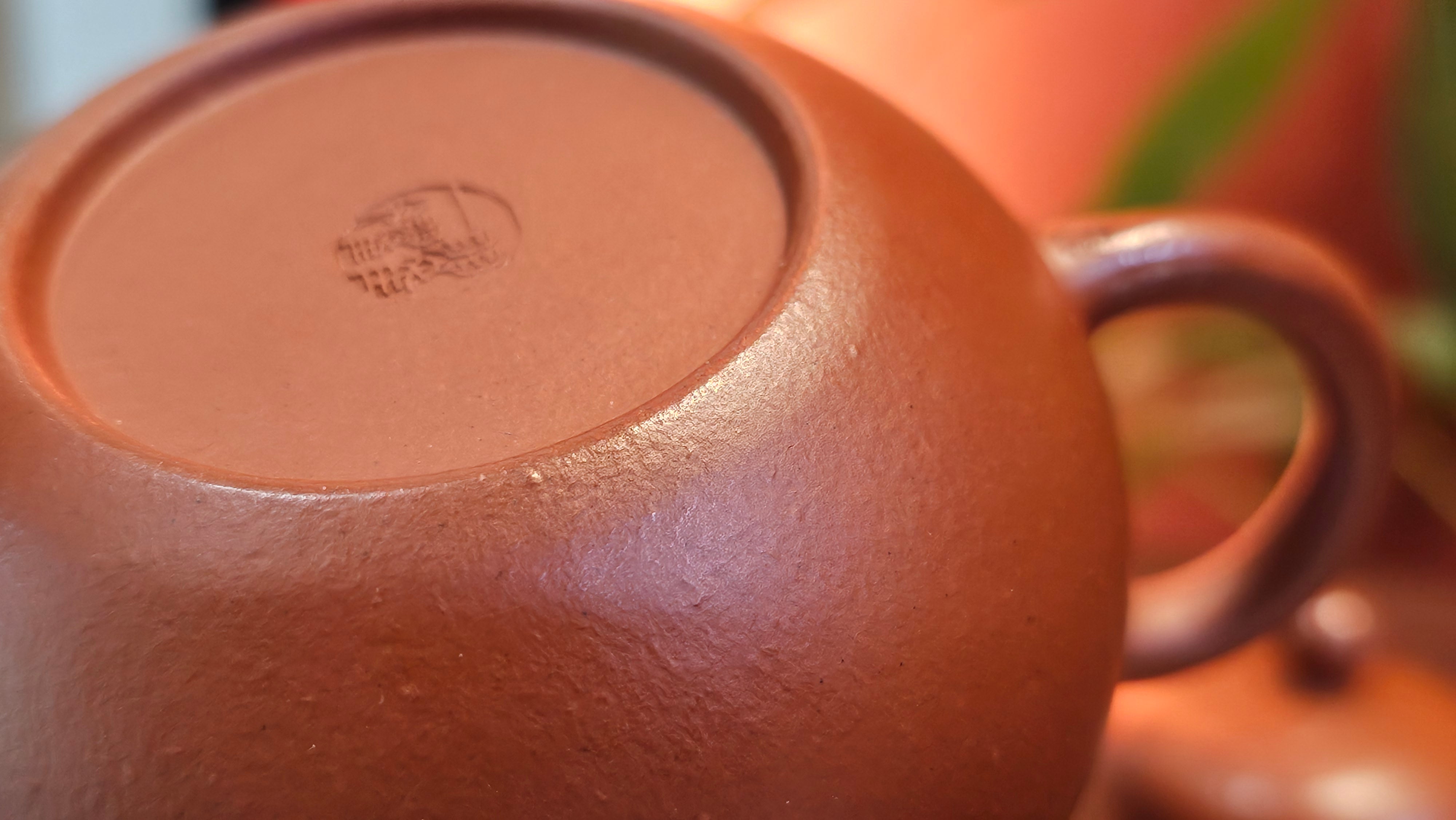 Li Xing 梨形, 166.5ml, Xiao Mei Yao Zhu Ni 小煤窑朱泥 by our Collaborative Craftsman Zhai Yi Yao 翟一耀。"竹韵茶香", 竹刻绘, Engraving of Bamboos and Calligraphy, by Craftsman Yi De Shu 一德书 ~ Congratulations to Mr R.V., 1054hrs 12th Apr, Garden Grove, CA.