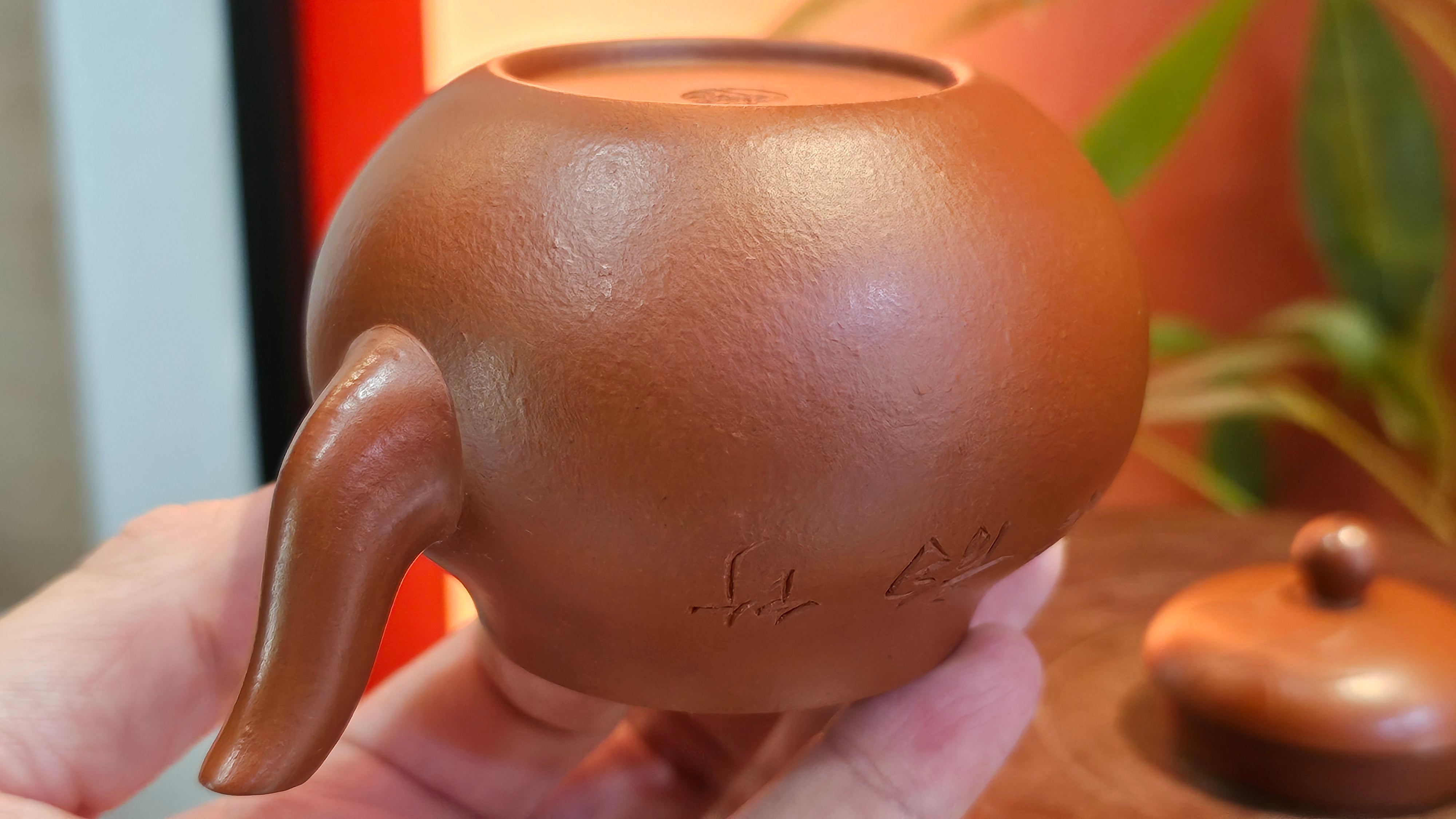 Li Xing 梨形, 166.5ml, Xiao Mei Yao Zhu Ni 小煤窑朱泥 by our Collaborative Craftsman Zhai Yi Yao 翟一耀。"竹韵茶香", 竹刻绘, Engraving of Bamboos and Calligraphy, by Craftsman Yi De Shu 一德书 ~ Congratulations to Mr R.V., 1054hrs 12th Apr, Garden Grove, CA.