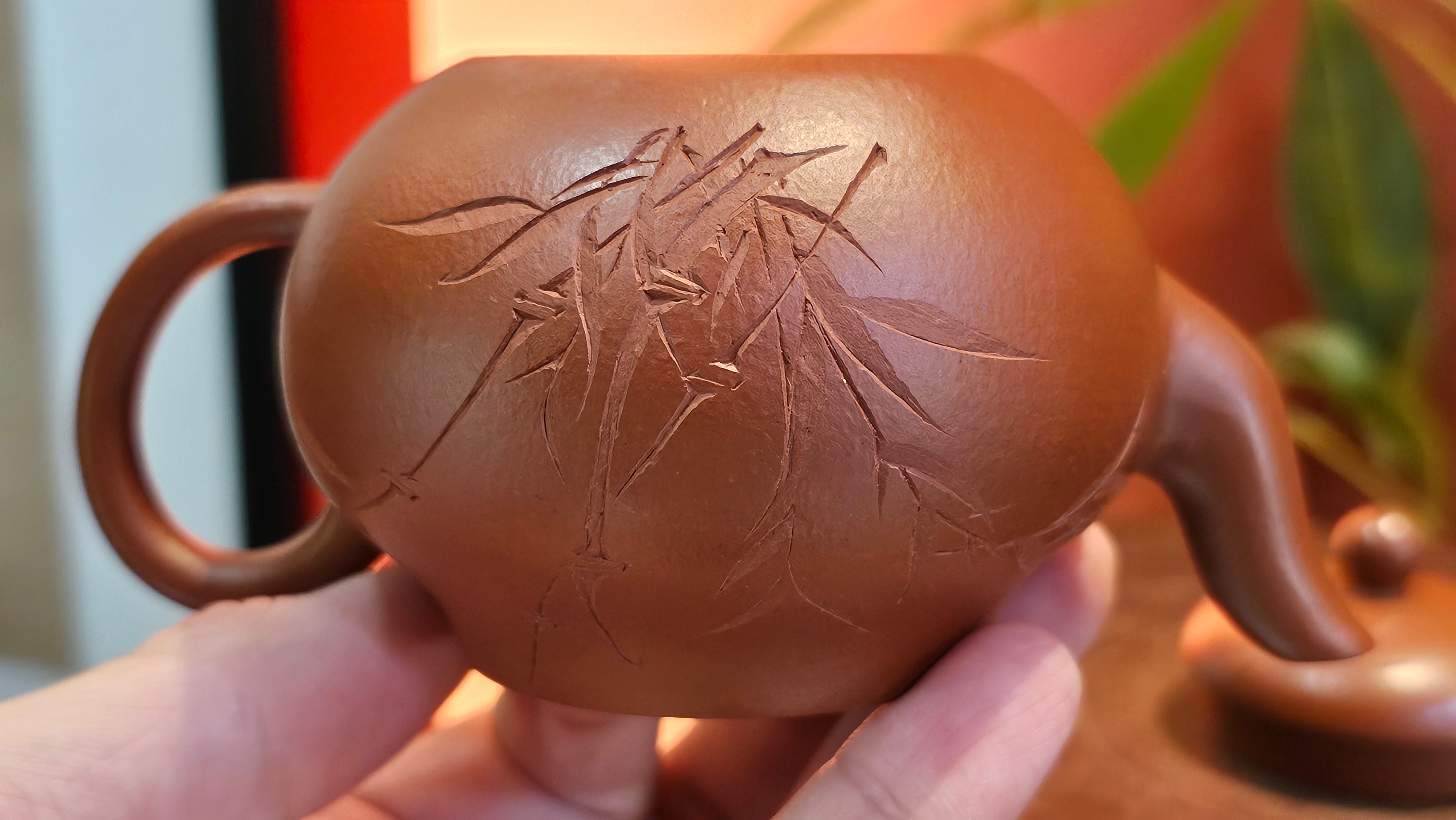 Li Xing 梨形, 166.5ml, Xiao Mei Yao Zhu Ni 小煤窑朱泥 by our Collaborative Craftsman Zhai Yi Yao 翟一耀。"竹韵茶香", 竹刻绘, Engraving of Bamboos and Calligraphy, by Craftsman Yi De Shu 一德书 ~ Congratulations to Mr R.V., 1054hrs 12th Apr, Garden Grove, CA.