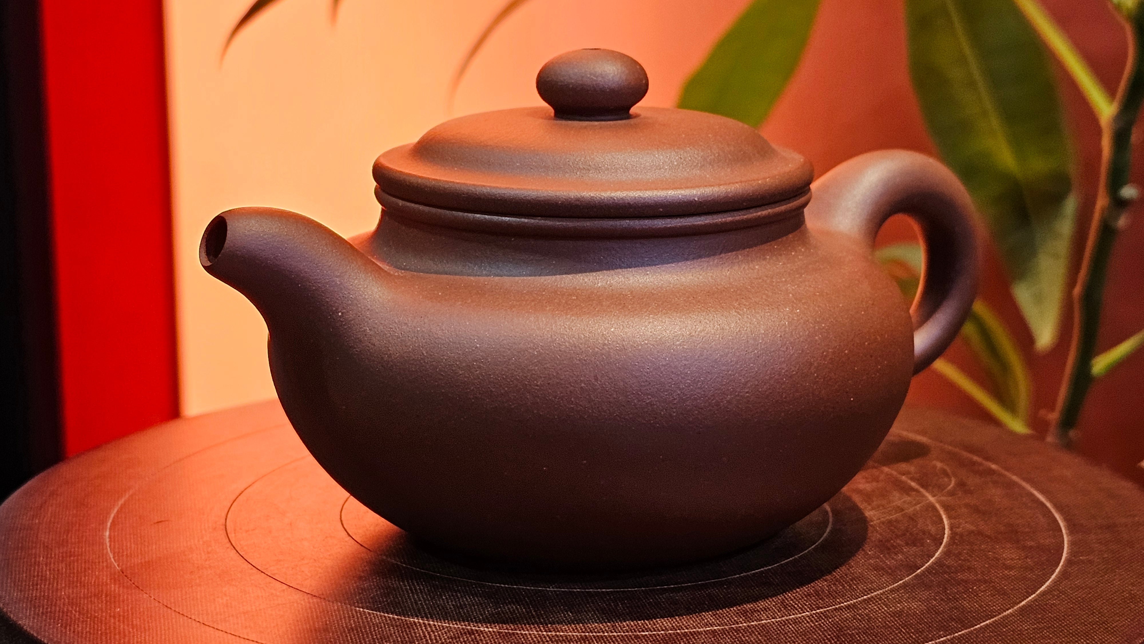 Fang Gu 仿古, 210.3ml, Di Cao Qing Zi Ni 底槽青紫泥, by our Collaborative Craftsman Chen Fa Chu 陈法初 ~ Congratulations to Mr T.B., 2112hrs, Los Angeles, CA.