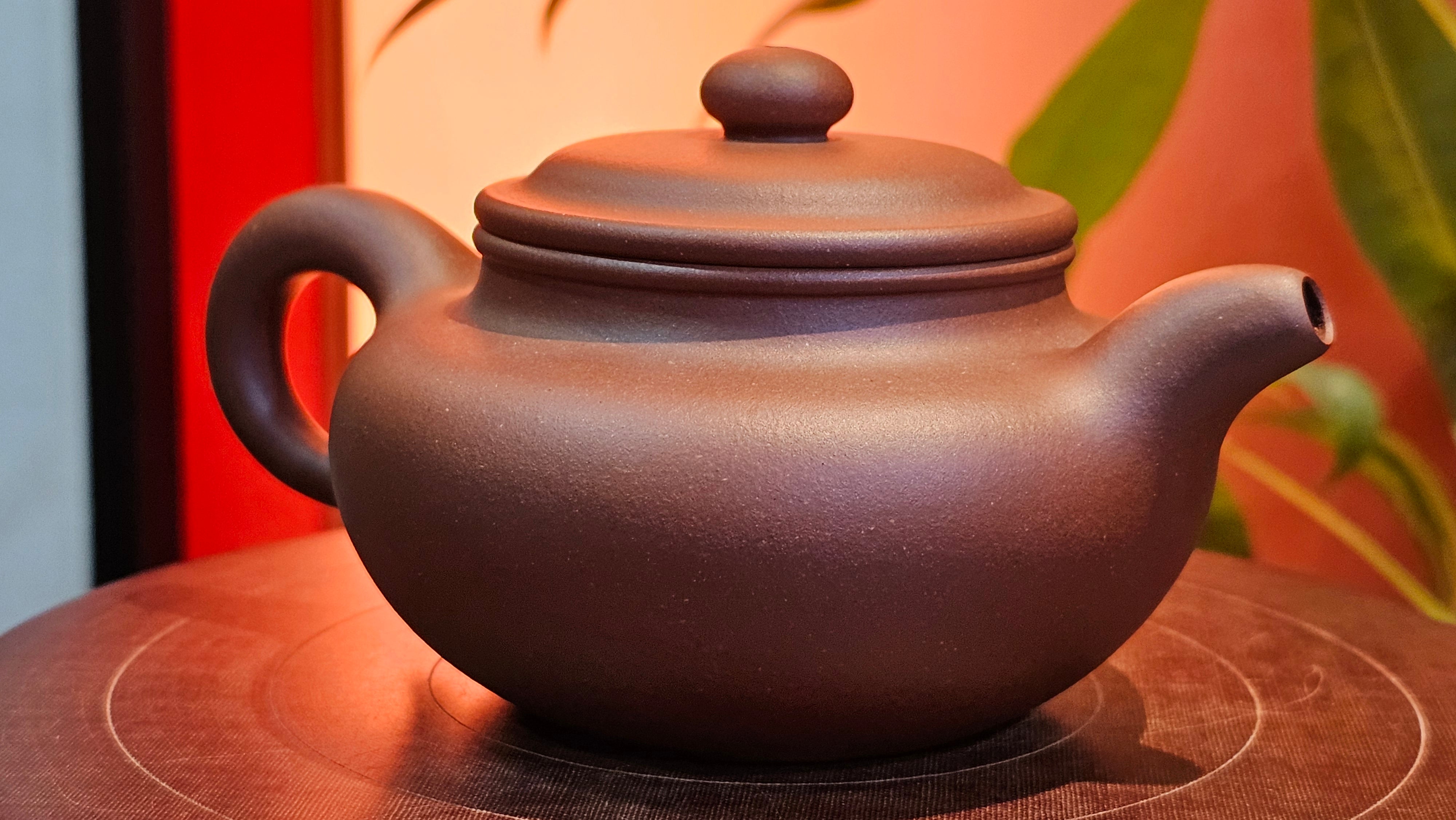 Fang Gu 仿古, 210.3ml, Di Cao Qing Zi Ni 底槽青紫泥, by our Collaborative Craftsman Chen Fa Chu 陈法初 ~ Congratulations to Mr T.B., 2112hrs, Los Angeles, CA.