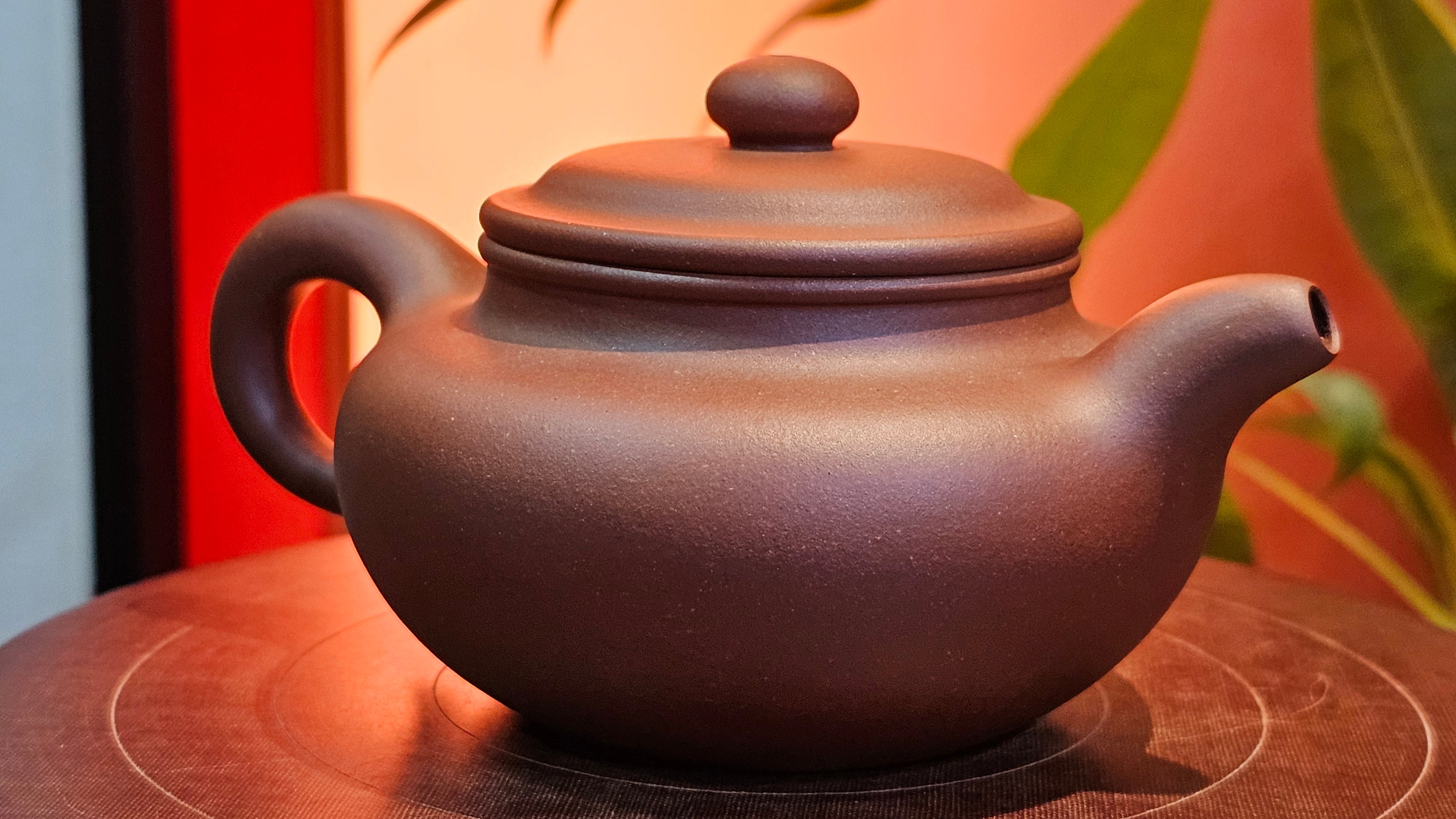 Fang Gu 仿古, 210.3ml, Di Cao Qing Zi Ni 底槽青紫泥, by our Collaborative Craftsman Chen Fa Chu 陈法初 ~ Congratulations to Mr T.B., 2112hrs, Los Angeles, CA.