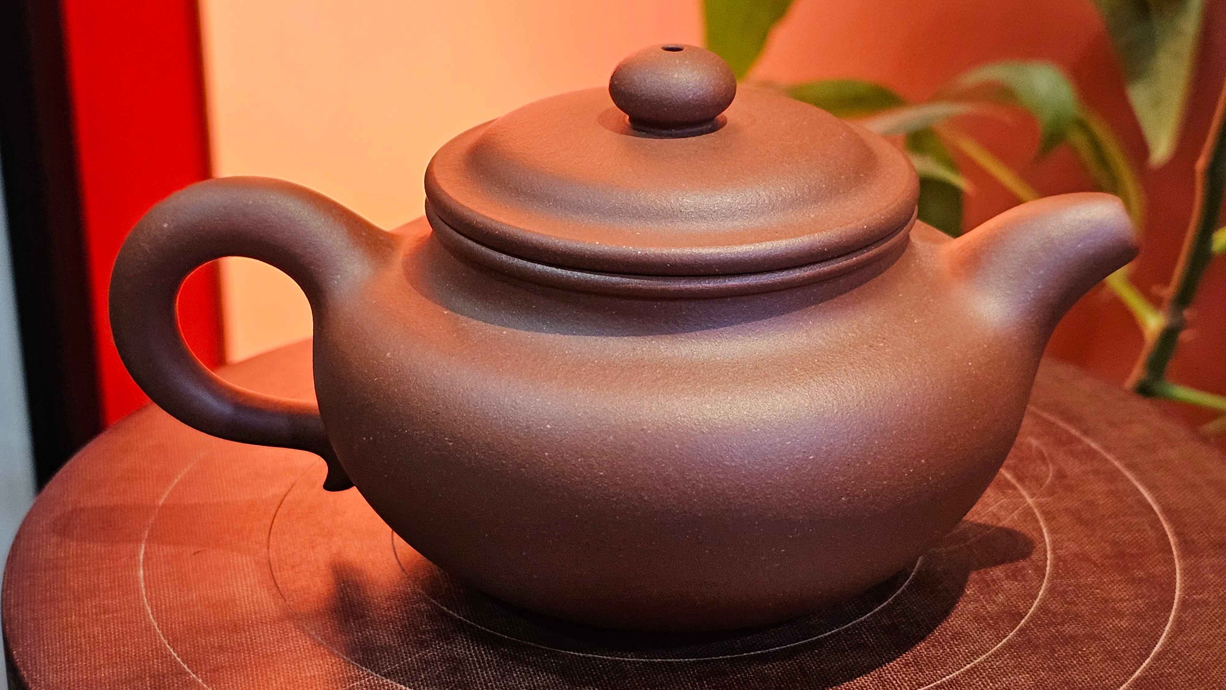 Fang Gu 仿古, 210.3ml, Di Cao Qing Zi Ni 底槽青紫泥, by our Collaborative Craftsman Chen Fa Chu 陈法初 ~ Congratulations to Mr T.B., 2112hrs, Los Angeles, CA.