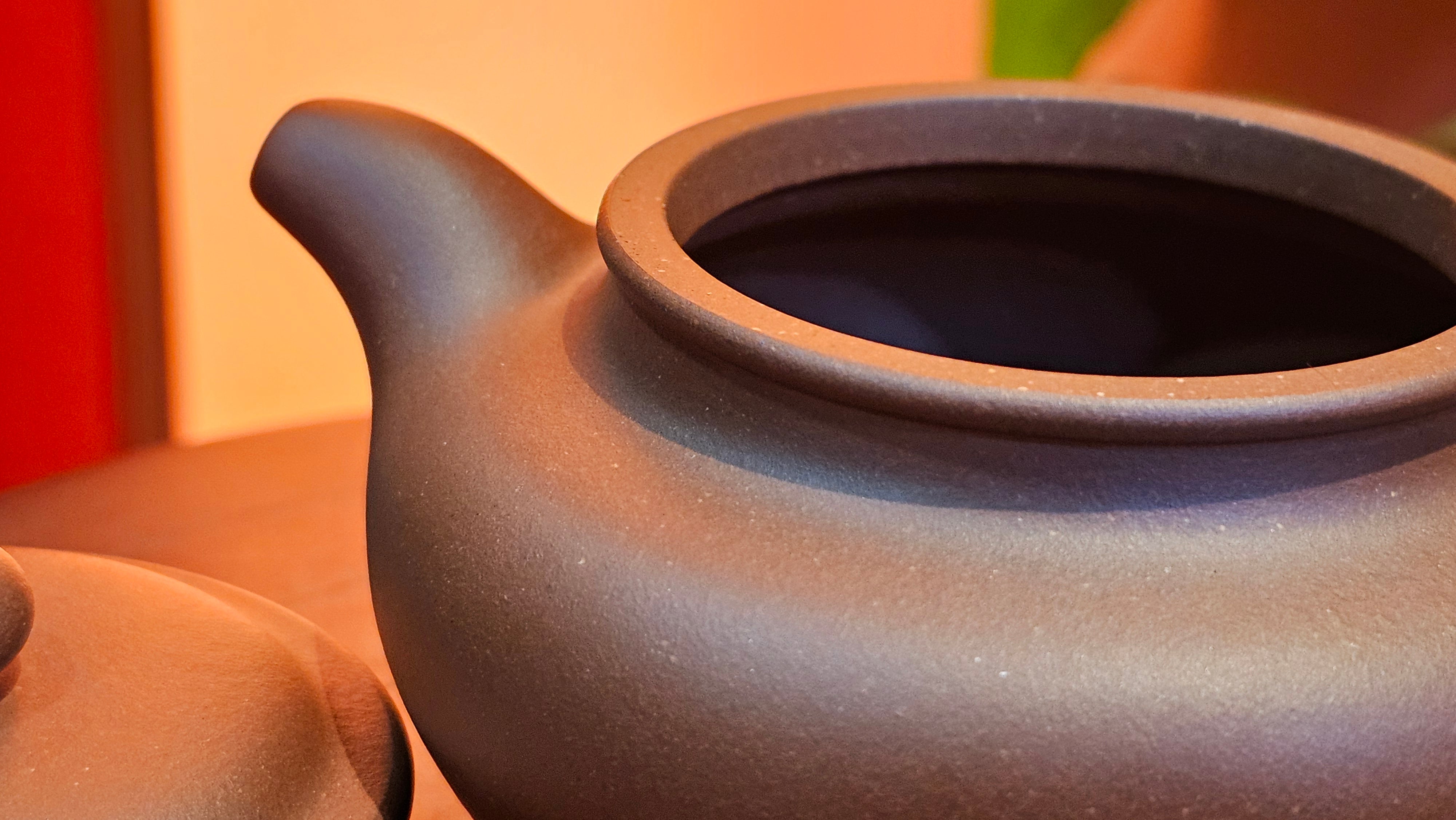 Fang Gu 仿古, 210.3ml, Di Cao Qing Zi Ni 底槽青紫泥, by our Collaborative Craftsman Chen Fa Chu 陈法初 ~ Congratulations to Mr T.B., 2112hrs, Los Angeles, CA.