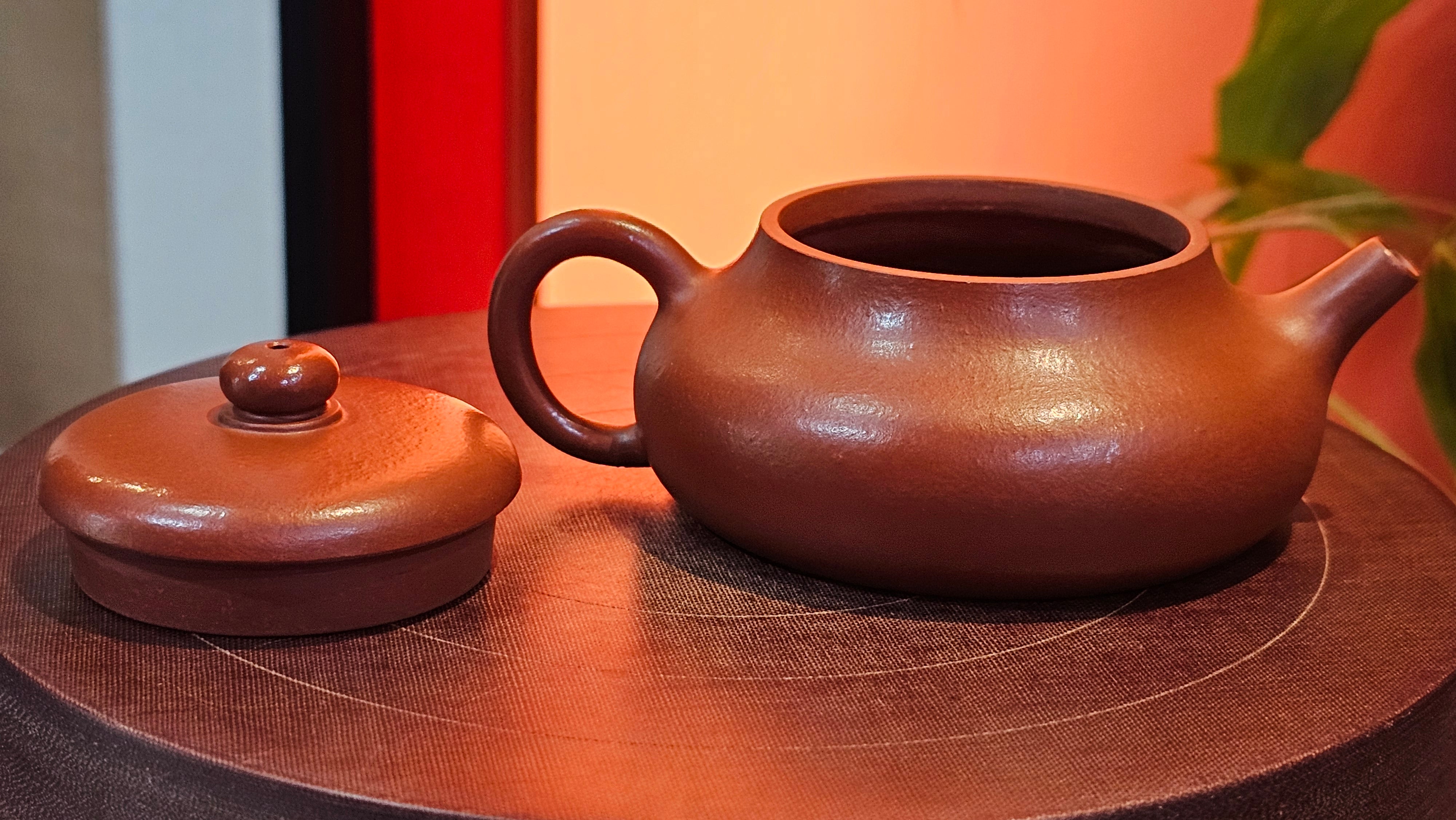 Jing Le 静乐 ~ "Quiet happiness", 102.6ml, Xiao Mei Yao Zhu Ni 小煤窑朱泥, by our Collaborative Craftsman Wang Xing 王兴 ~ Congratulations to Mr K.D., 0048hrs 14th Apr, San Jose, CA.