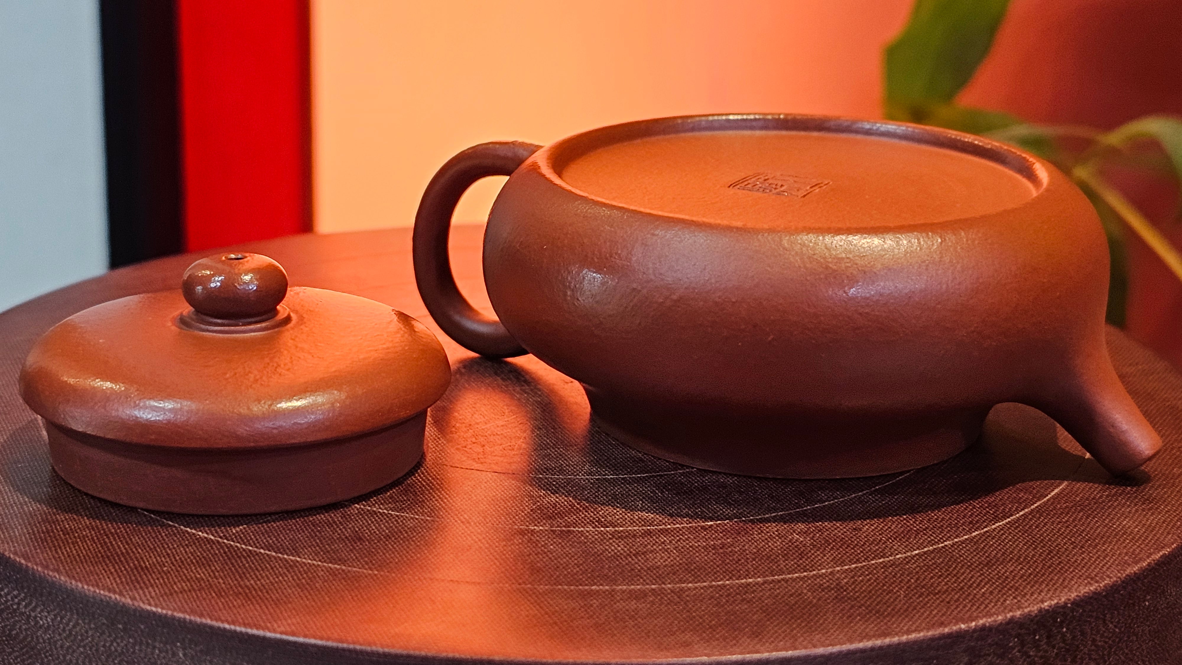 Jing Le 静乐 ~ "Quiet happiness", 102.6ml, Xiao Mei Yao Zhu Ni 小煤窑朱泥, by our Collaborative Craftsman Wang Xing 王兴 ~ Congratulations to Mr K.D., 0048hrs 14th Apr, San Jose, CA.