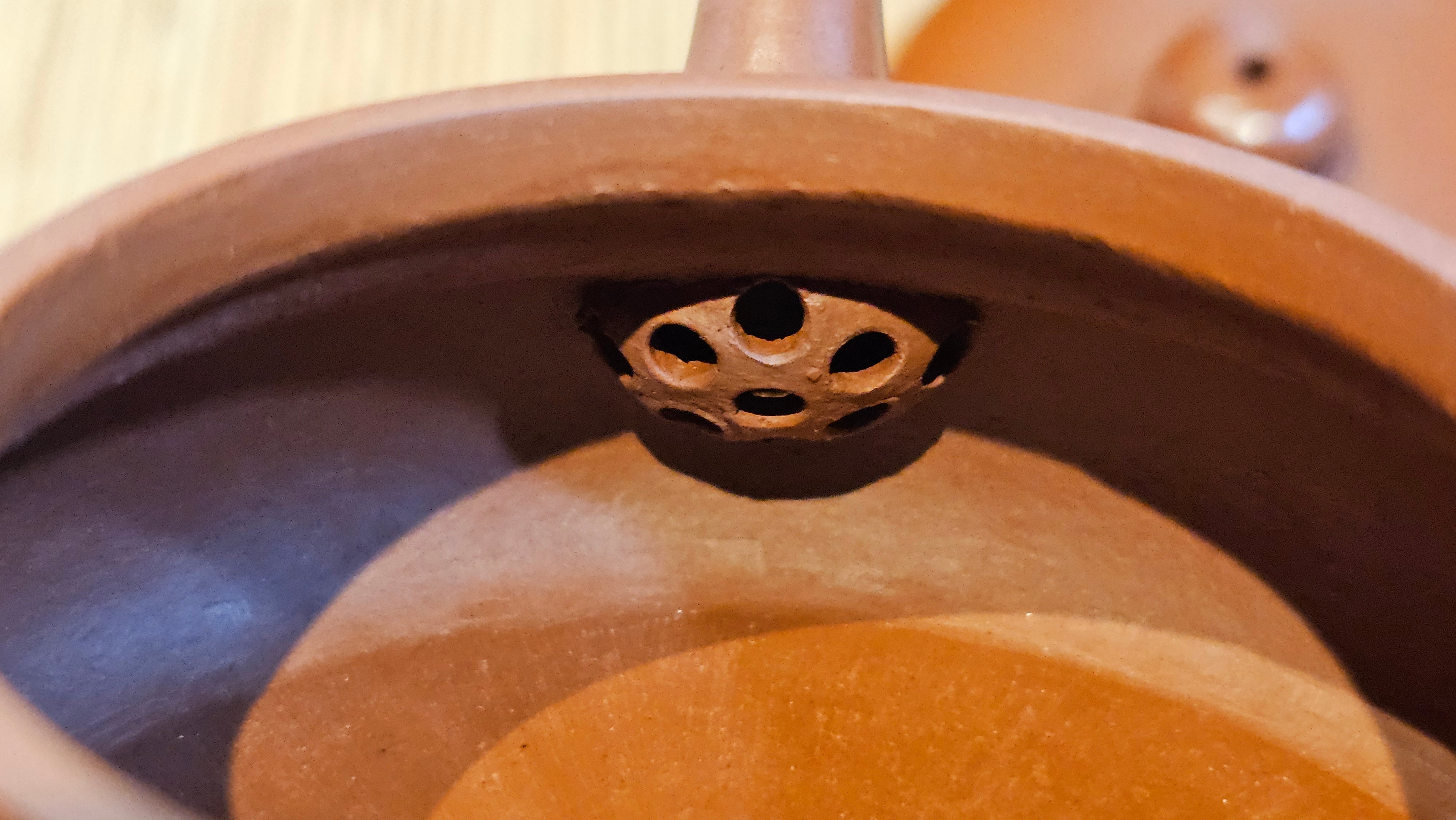 Jing Le 静乐 ~ "Quiet happiness", 102.6ml, Xiao Mei Yao Zhu Ni 小煤窑朱泥, by our Collaborative Craftsman Wang Xing 王兴 ~ Congratulations to Mr K.D., 0048hrs 14th Apr, San Jose, CA.