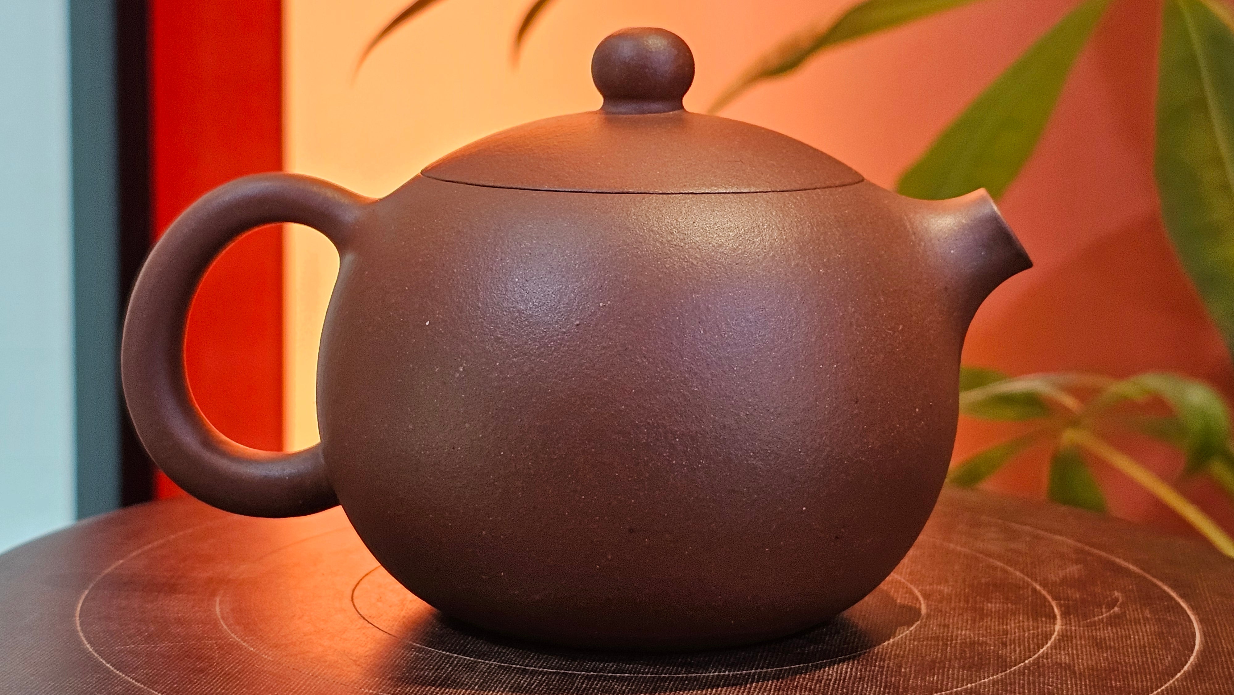 Xi Shi 西施, 172.3ml, Di Cao Qing Zi Ni 底槽青紫泥, by Craftsman Gu Xiao Ming 顾小明 ~ Congratulations to Mr D.S., 0838hrs 15th Apr, Narragansett, RI 🇺🇸.