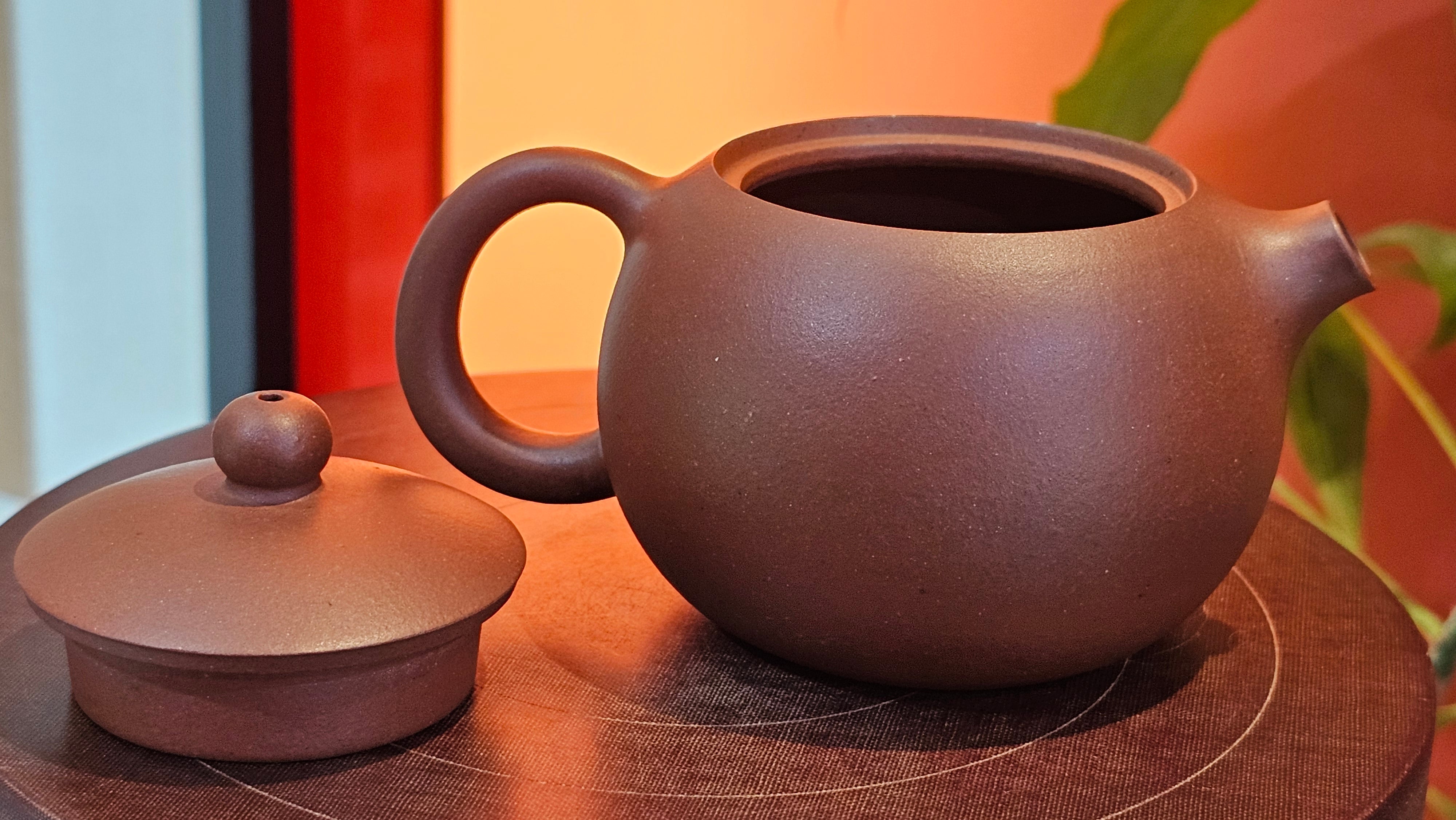 Xi Shi 西施, 172.3ml, Di Cao Qing Zi Ni 底槽青紫泥, by Craftsman Gu Xiao Ming 顾小明 ~ Congratulations to Mr D.S., 0838hrs 15th Apr, Narragansett, RI 🇺🇸.