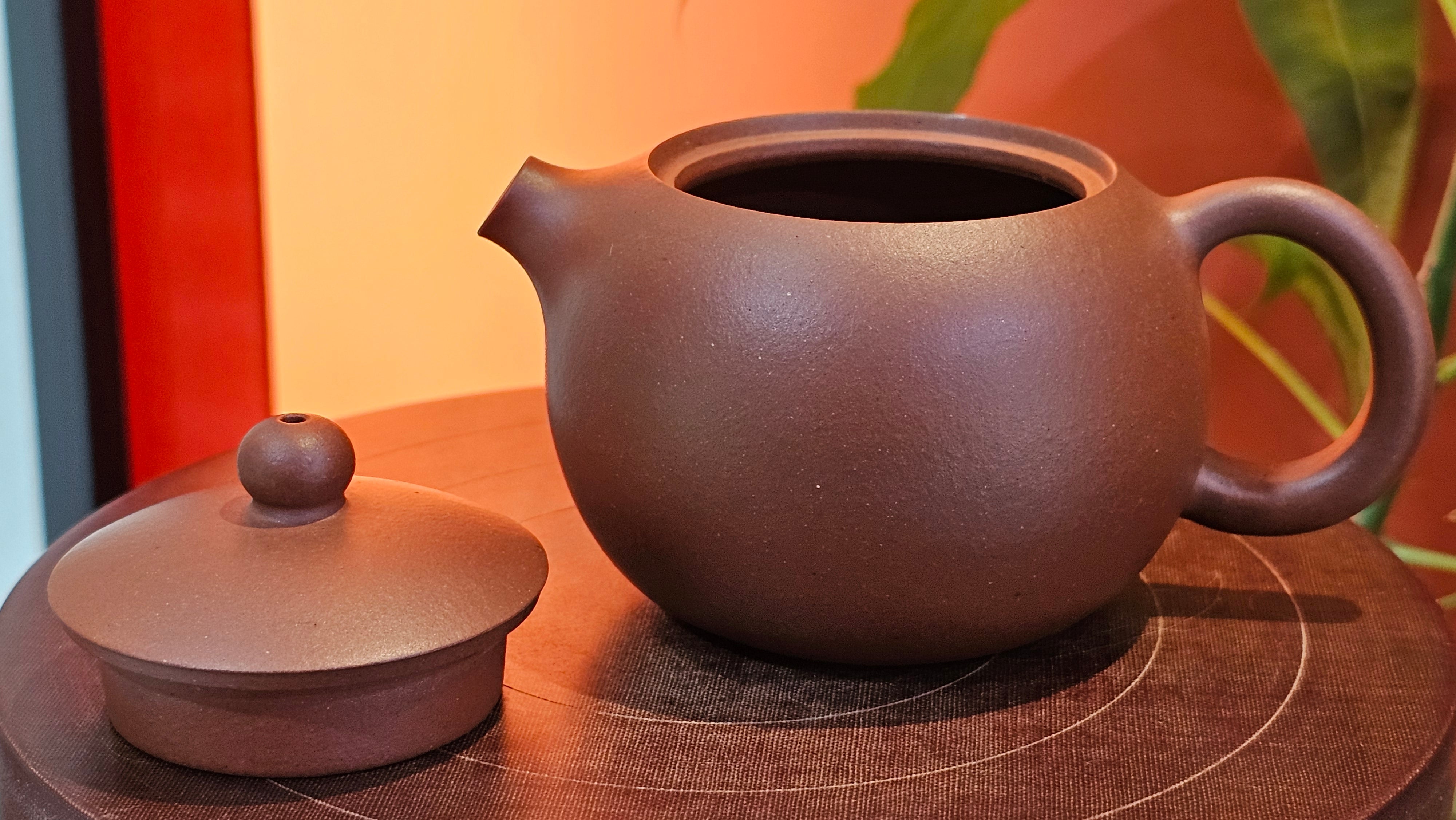 Xi Shi 西施, 172.3ml, Di Cao Qing Zi Ni 底槽青紫泥, by Craftsman Gu Xiao Ming 顾小明 ~ Congratulations to Mr D.S., 0838hrs 15th Apr, Narragansett, RI 🇺🇸.