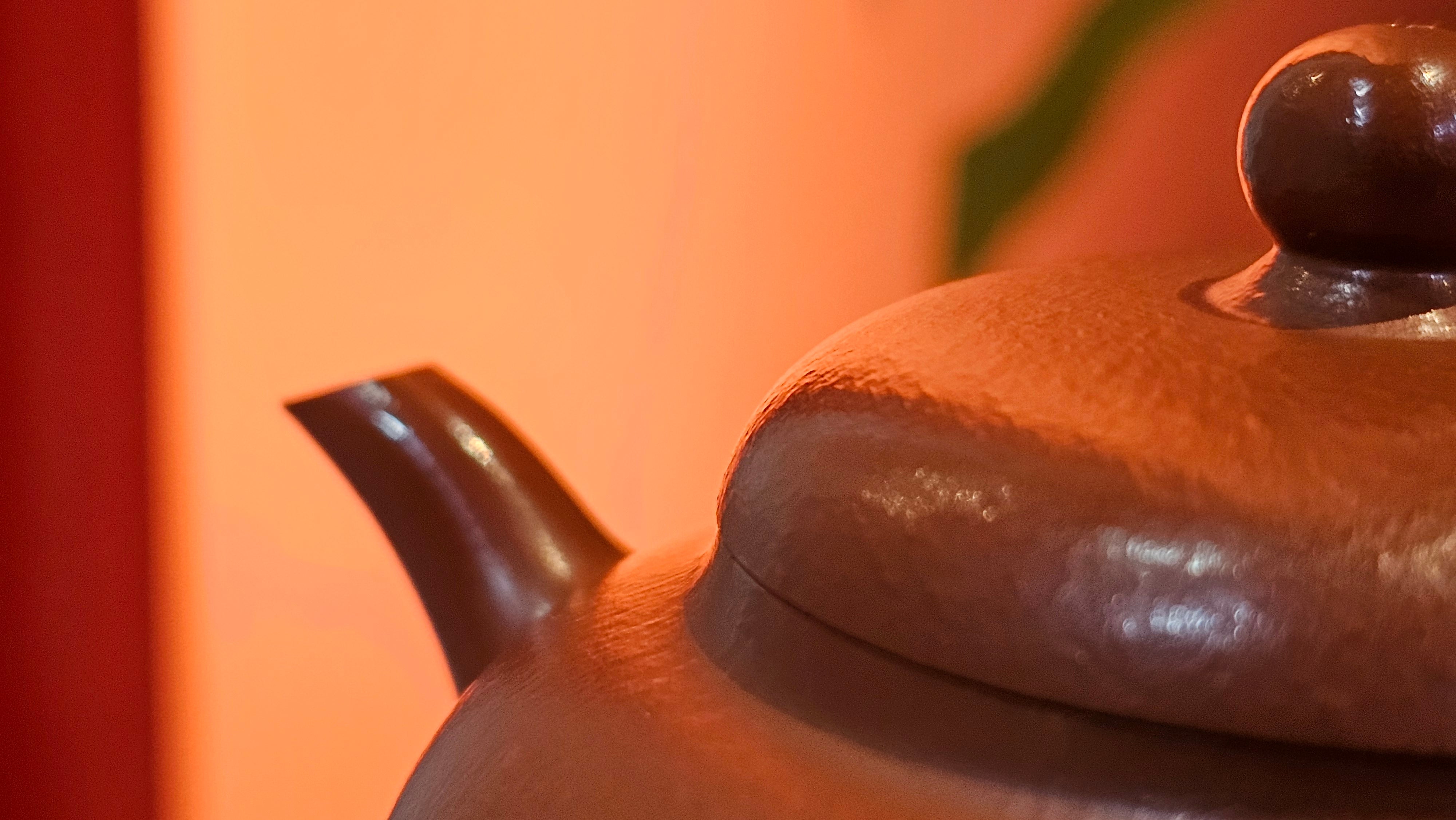 Yi Gong Hu 逸公壶, 142.3ml, Xiao Mei Yao Zhu Ni 小煤窑朱泥,  by our Collaborative Craftsman Shi Yun 石芸 ~ Congratulations to Mr N.S., 2245hrs 23rd May 2025, Fort Wayne, IN.